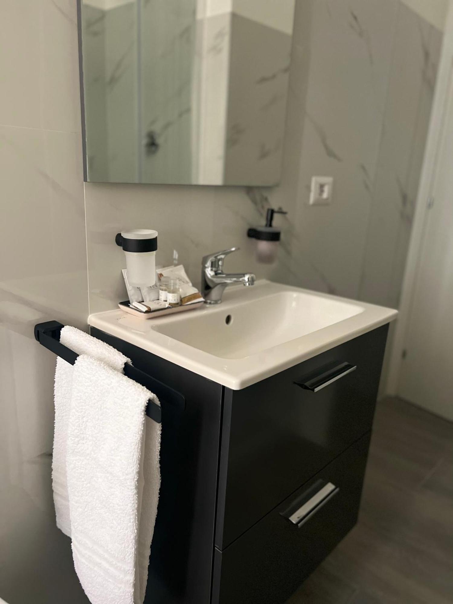 Tiburtina Flam Apartment *