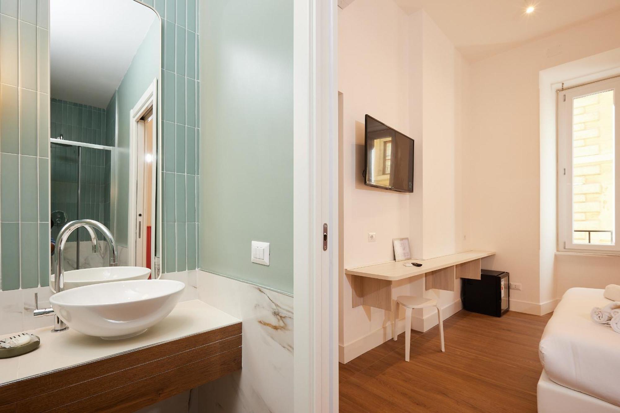 Dem Hotel Rome