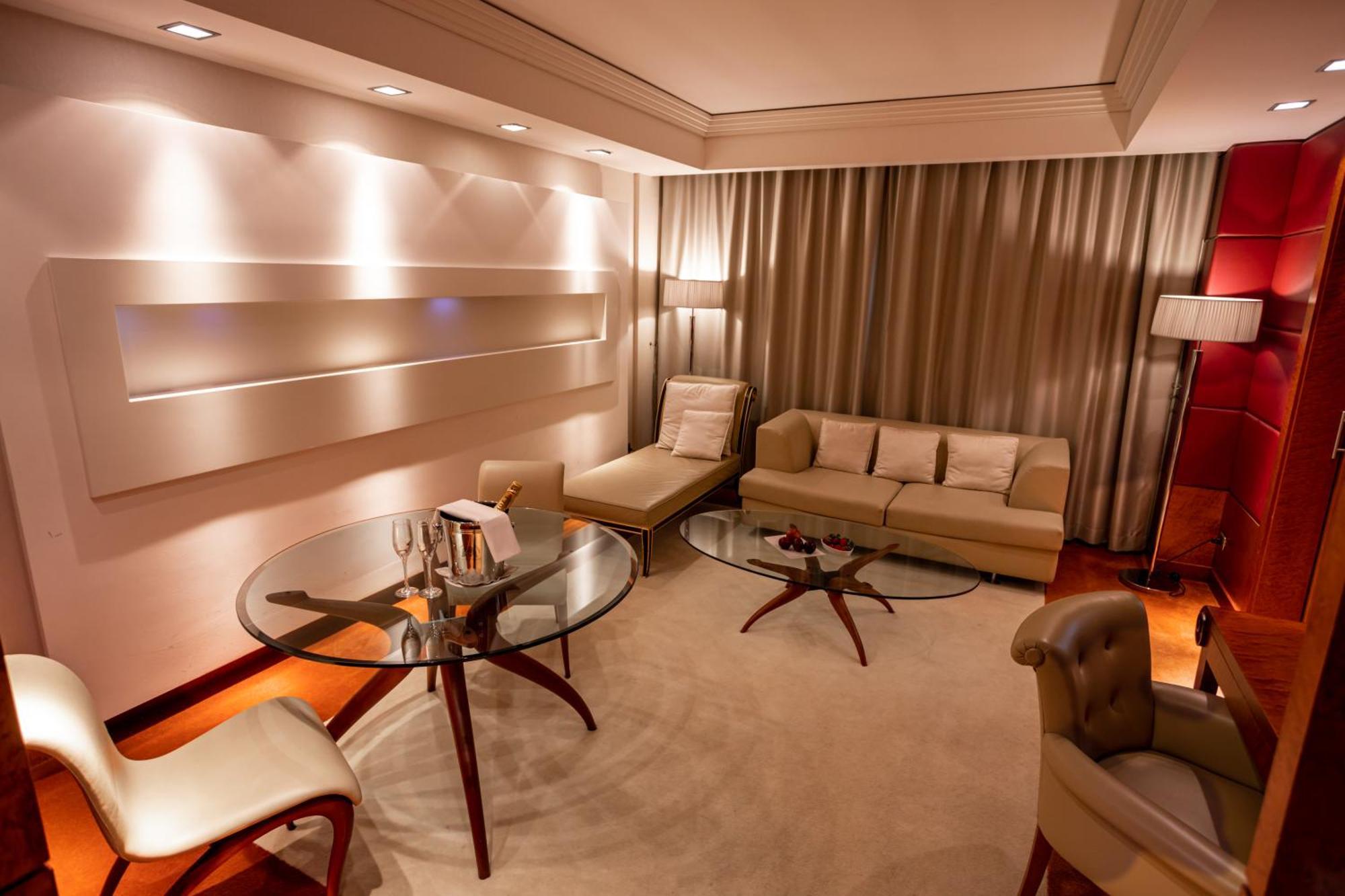Hotel Papillo &