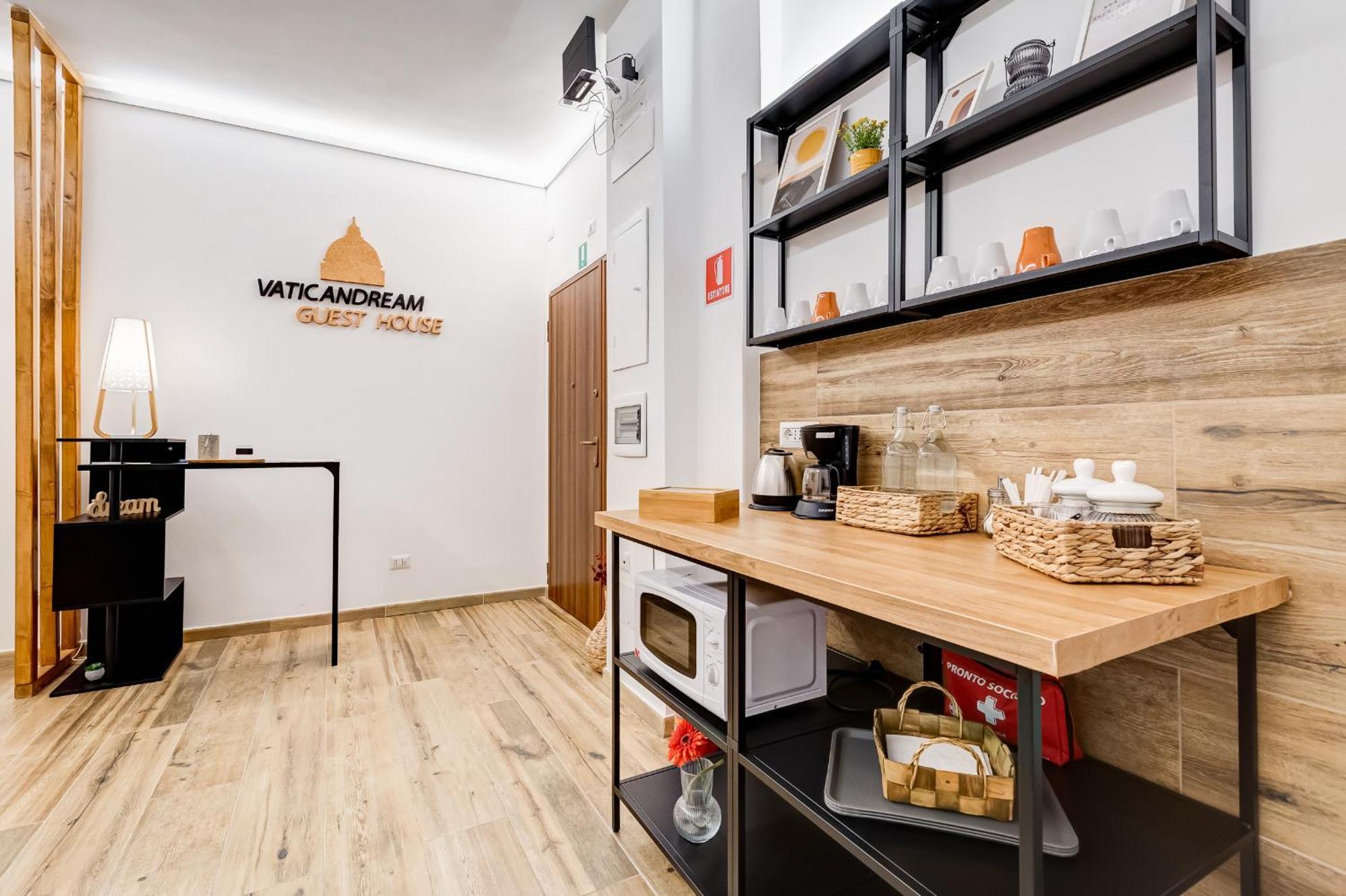 Vaticandream Guest house *
