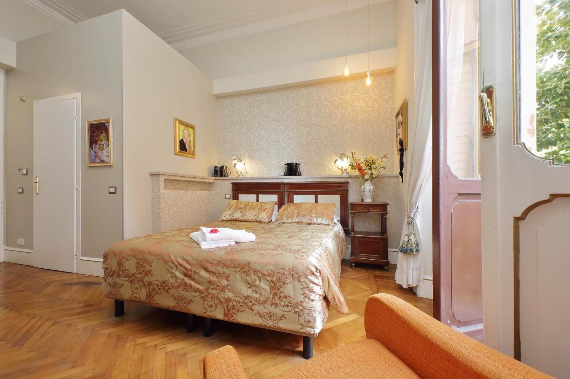 Guest house Domus Monami Luxury 2*