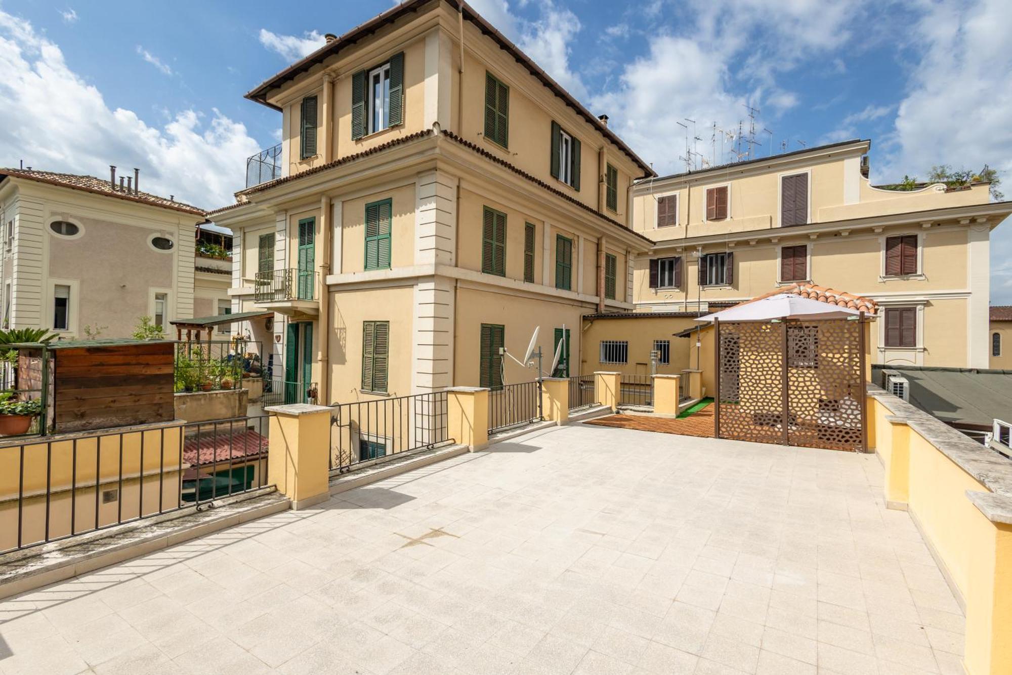 Jmartins Colosseo Guest house Rome