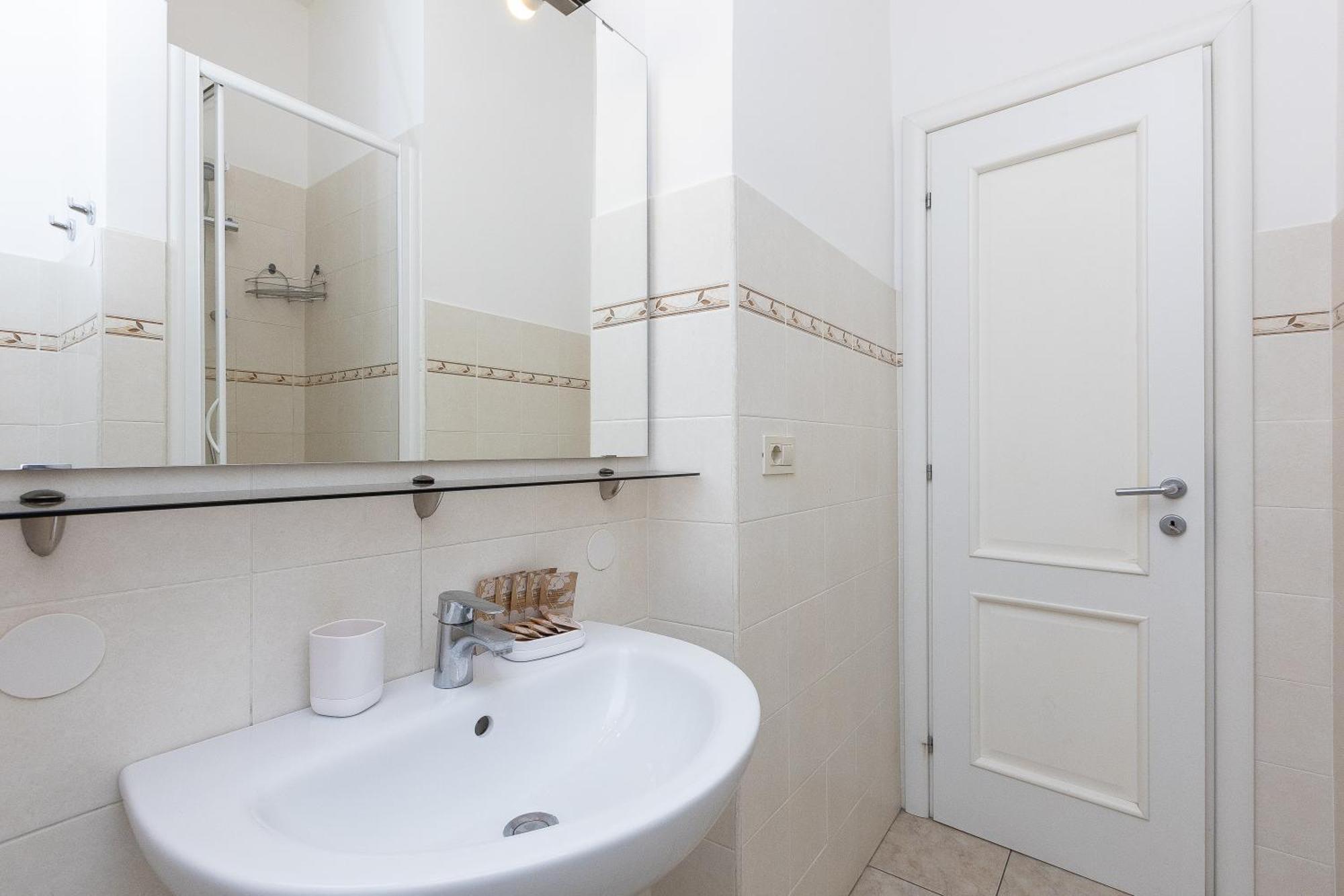 Principe Amedeo By In Apartment *