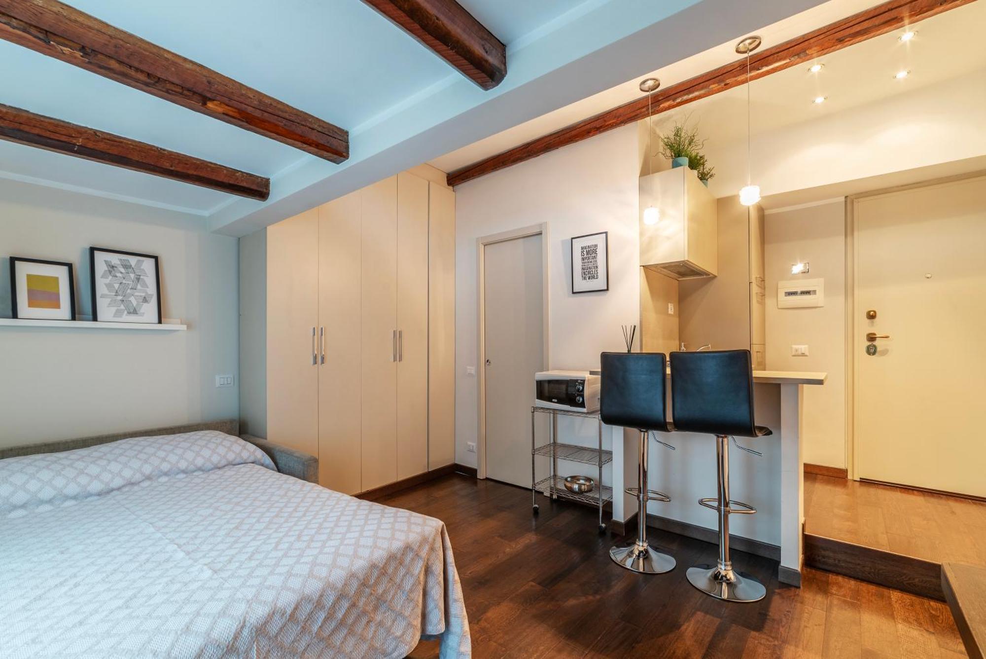 Appartamento Ad Un Passo Da Piazza Di Pietra - Mini House