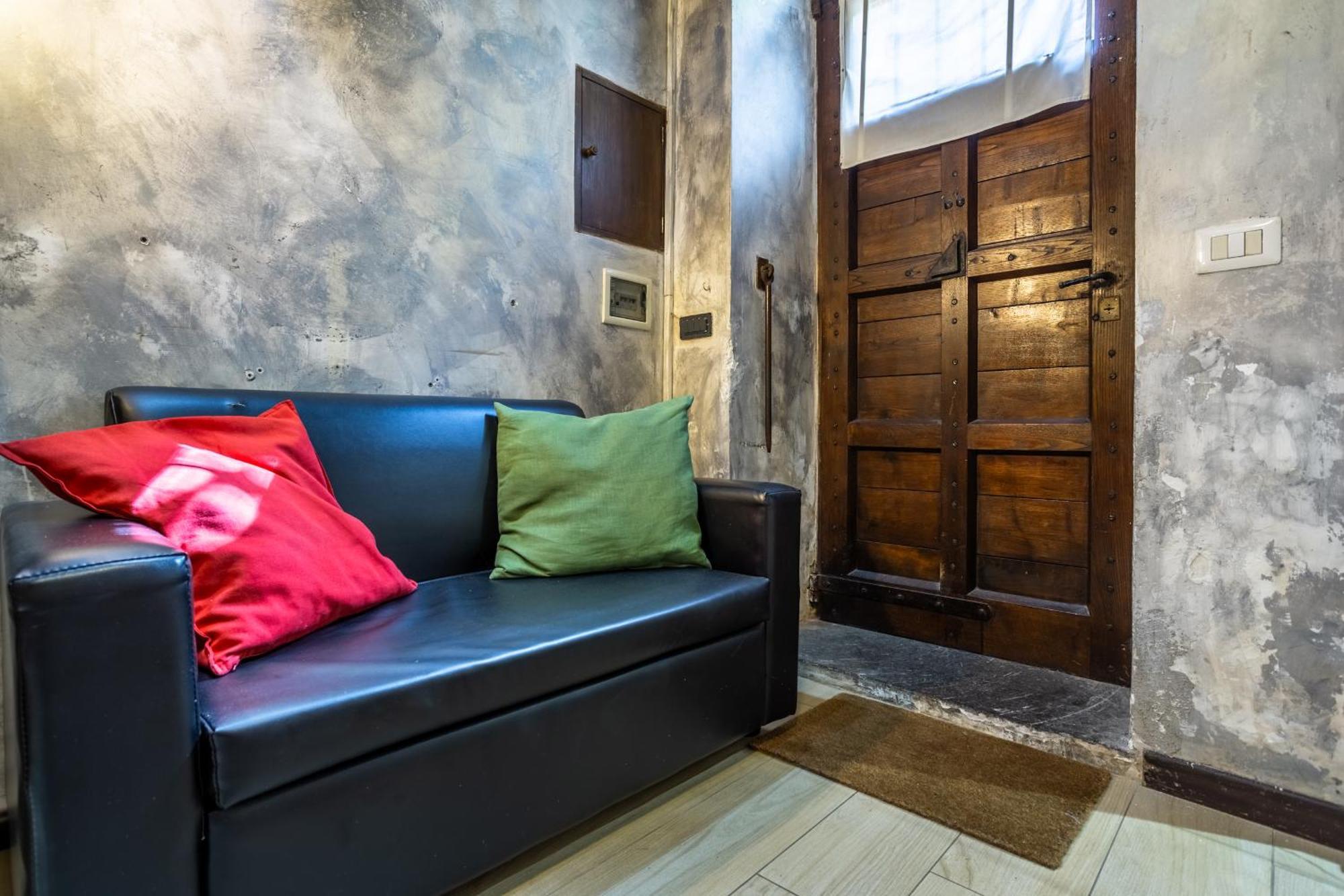 The Magic Hole Apartment Rome