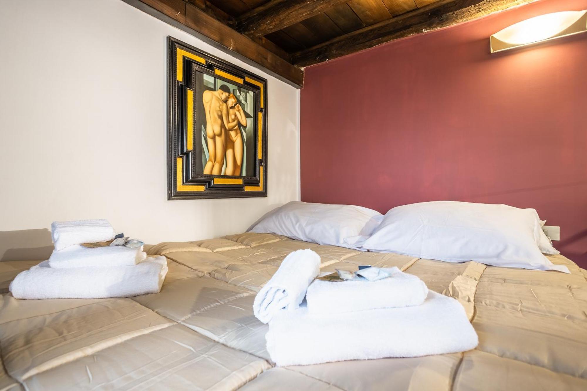 The Magic Hole Apartment