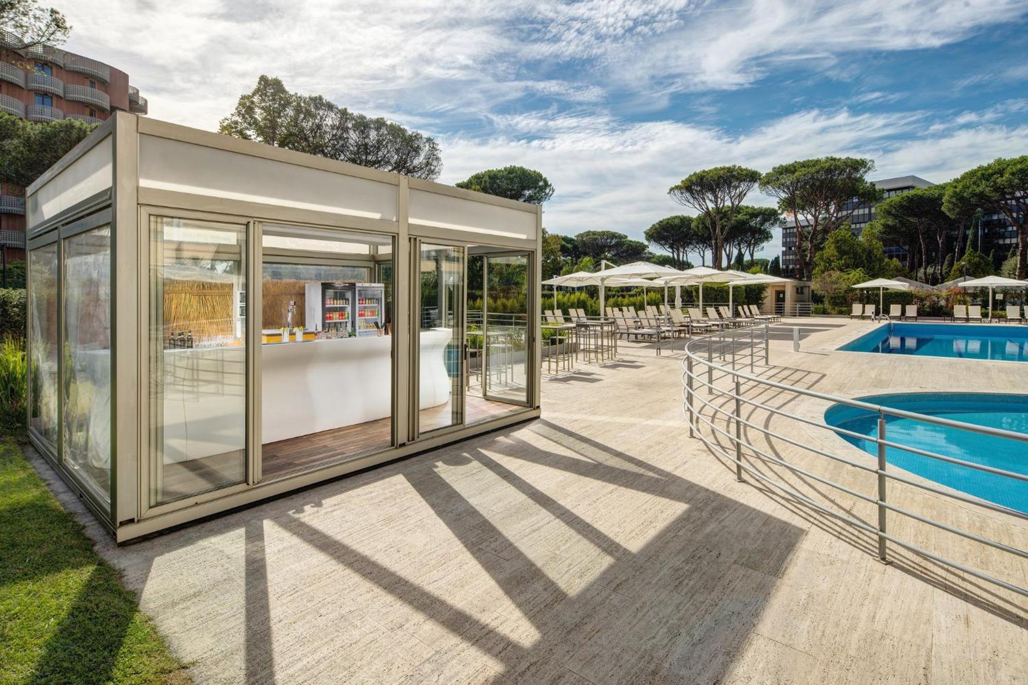 - Eur Parco Dei Medici, An Ihg 4* Roma