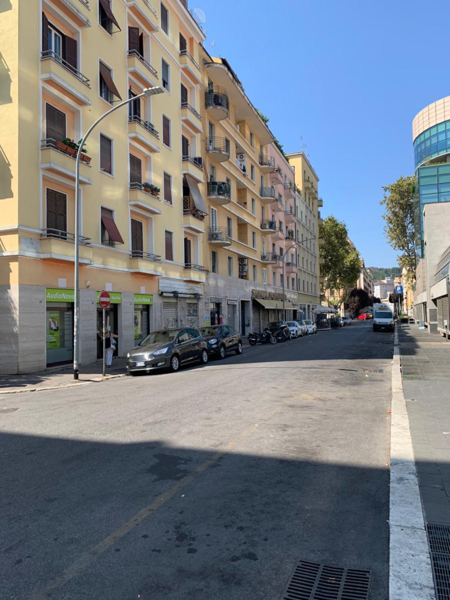 Apartment Caracciolo33 *