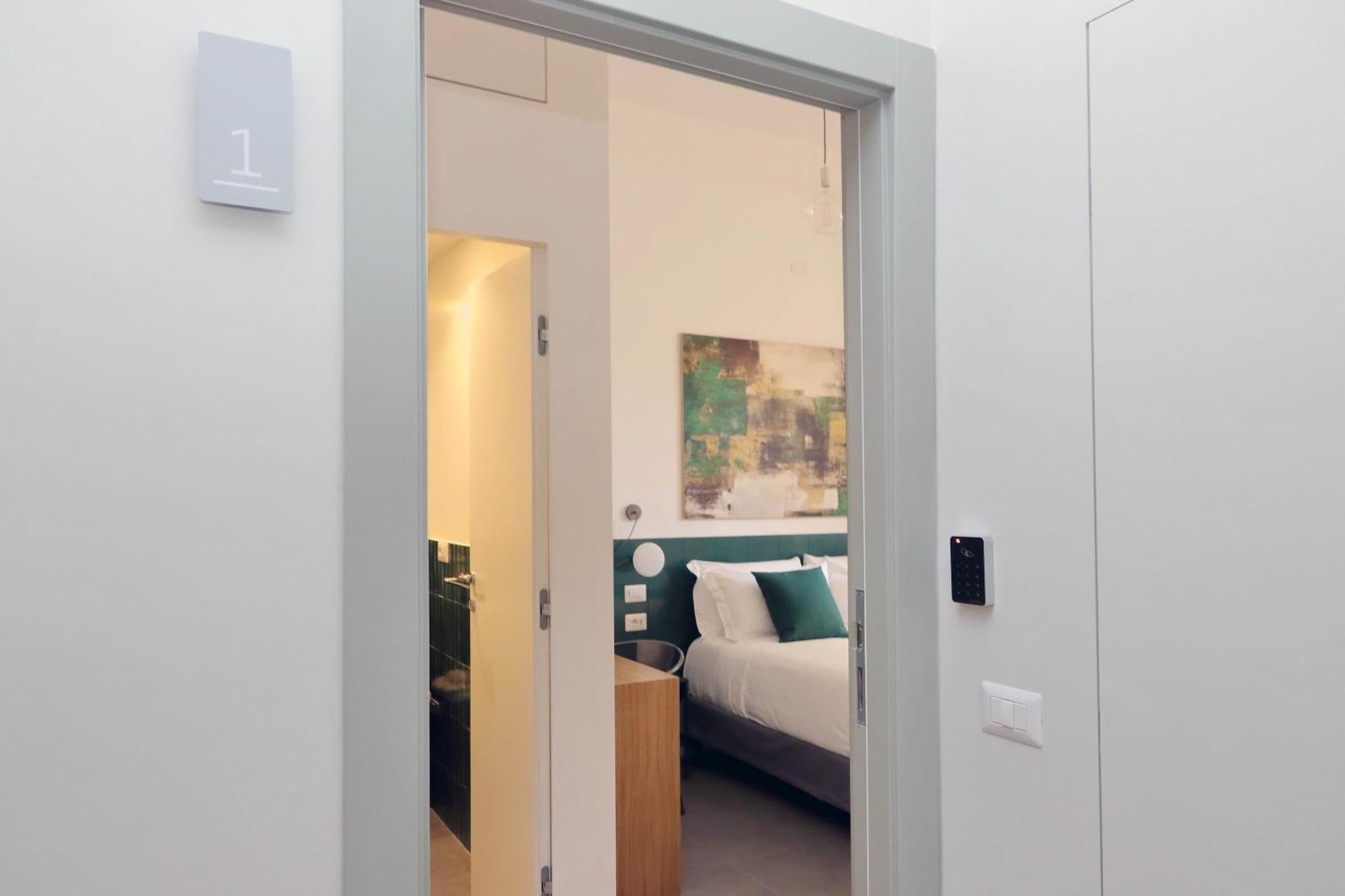 Ych-montebello - Apartment