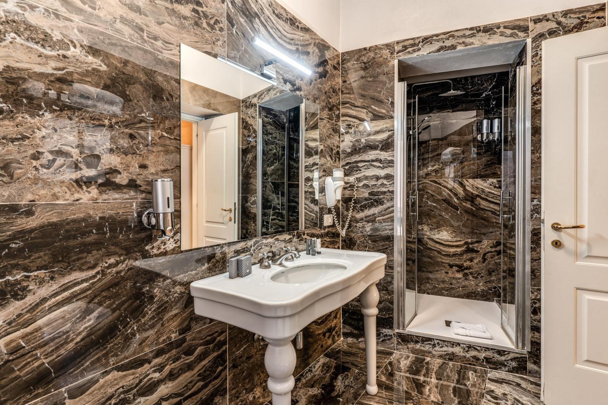 Hotel Relais Fontana Di Trevi Rome