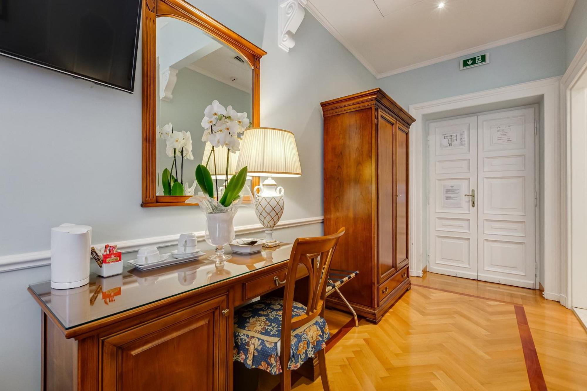 Hotel Residenza Cellini 3*