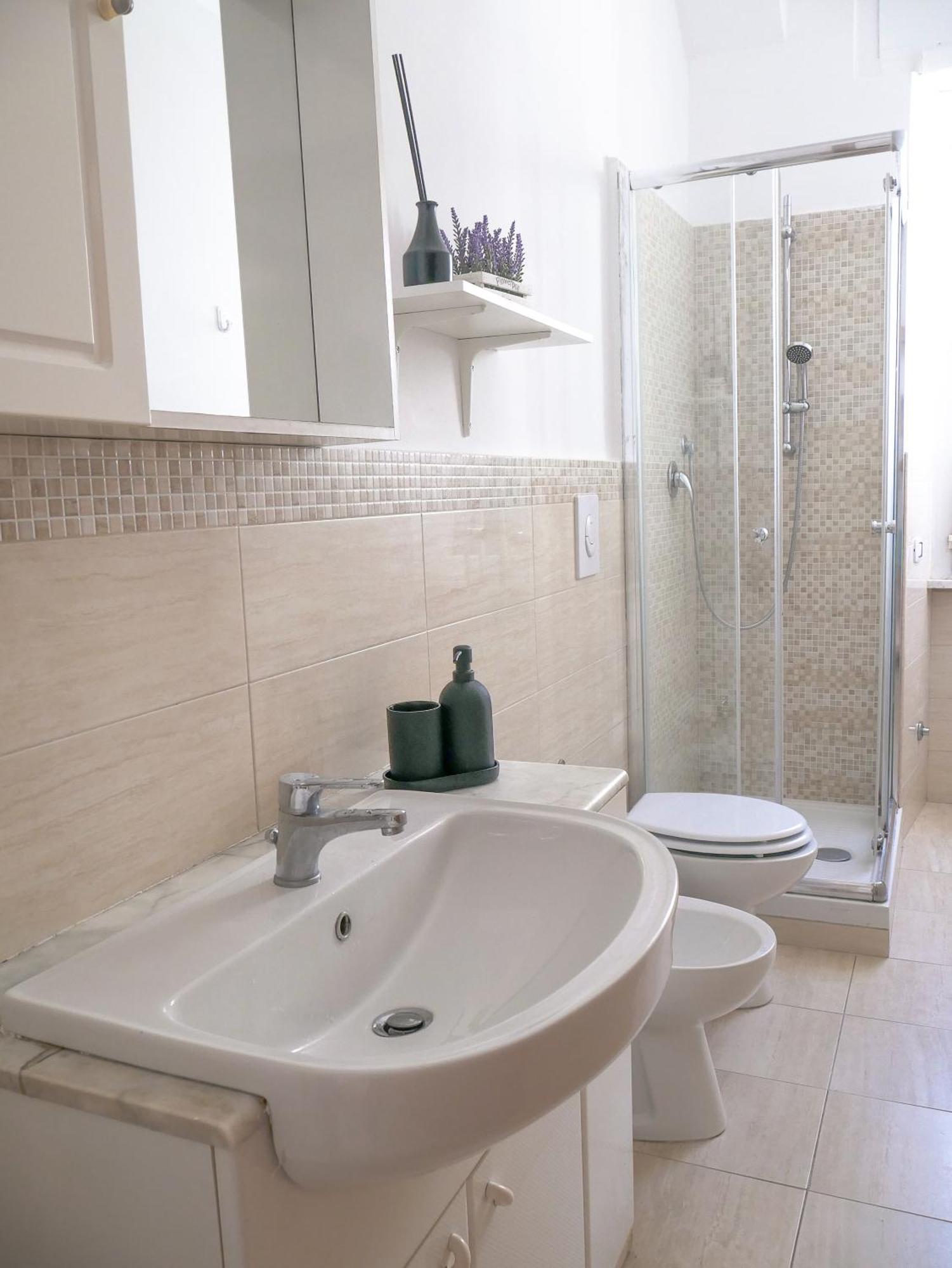 Modern 1 Bedroom Near Metro Rome