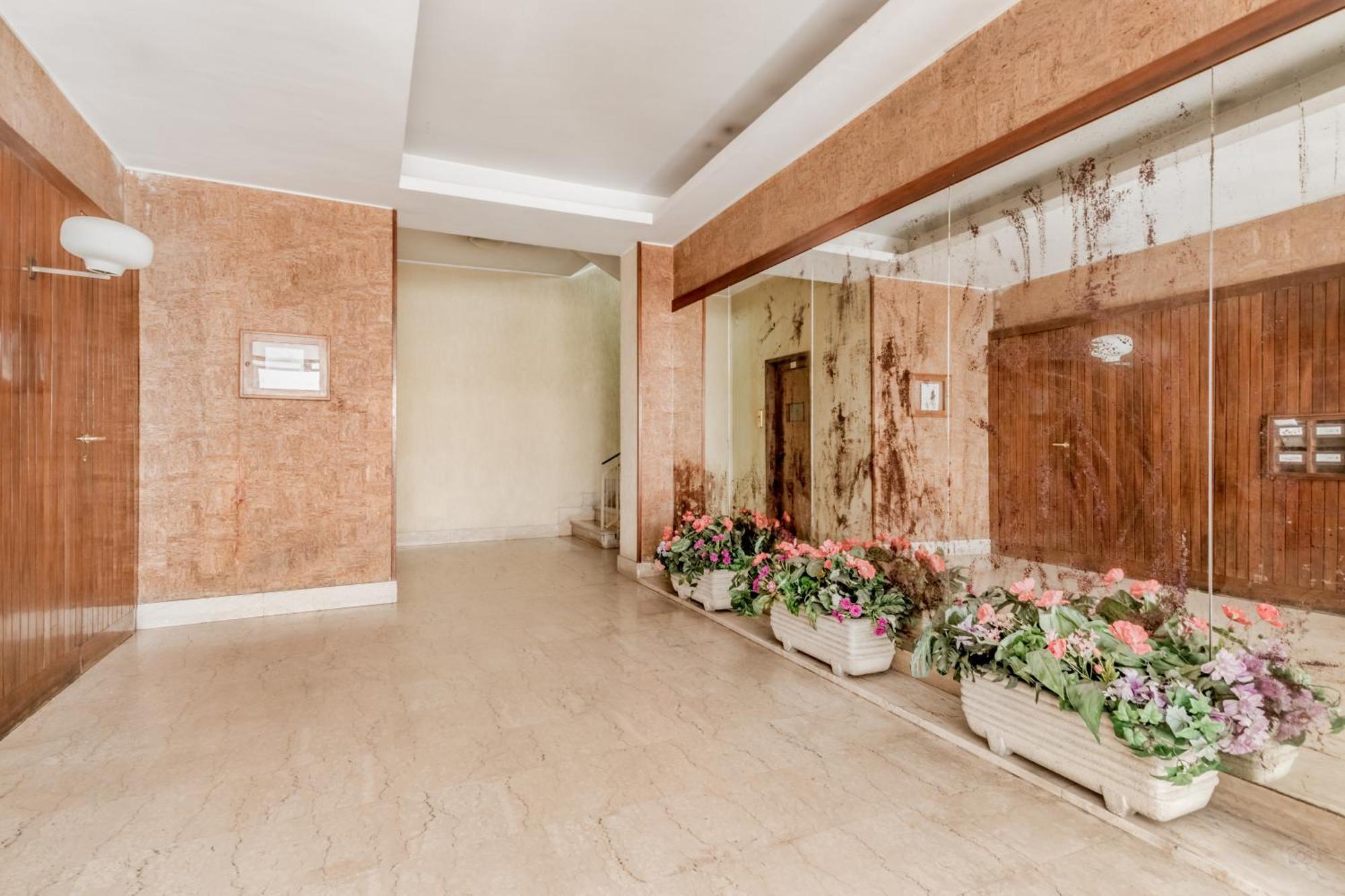 L'attico Con Terrazza In Corso Francia Apartment