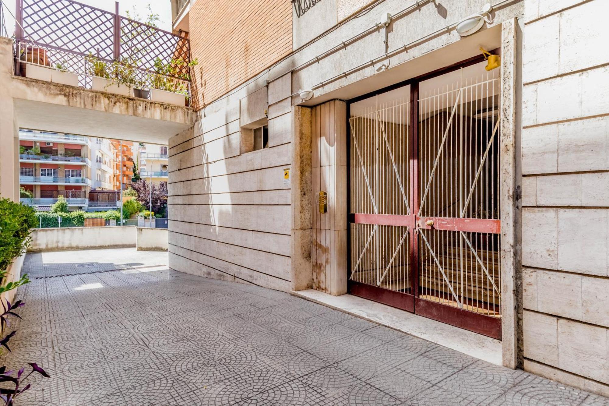 L'attico Con Terrazza In Corso Francia Rome