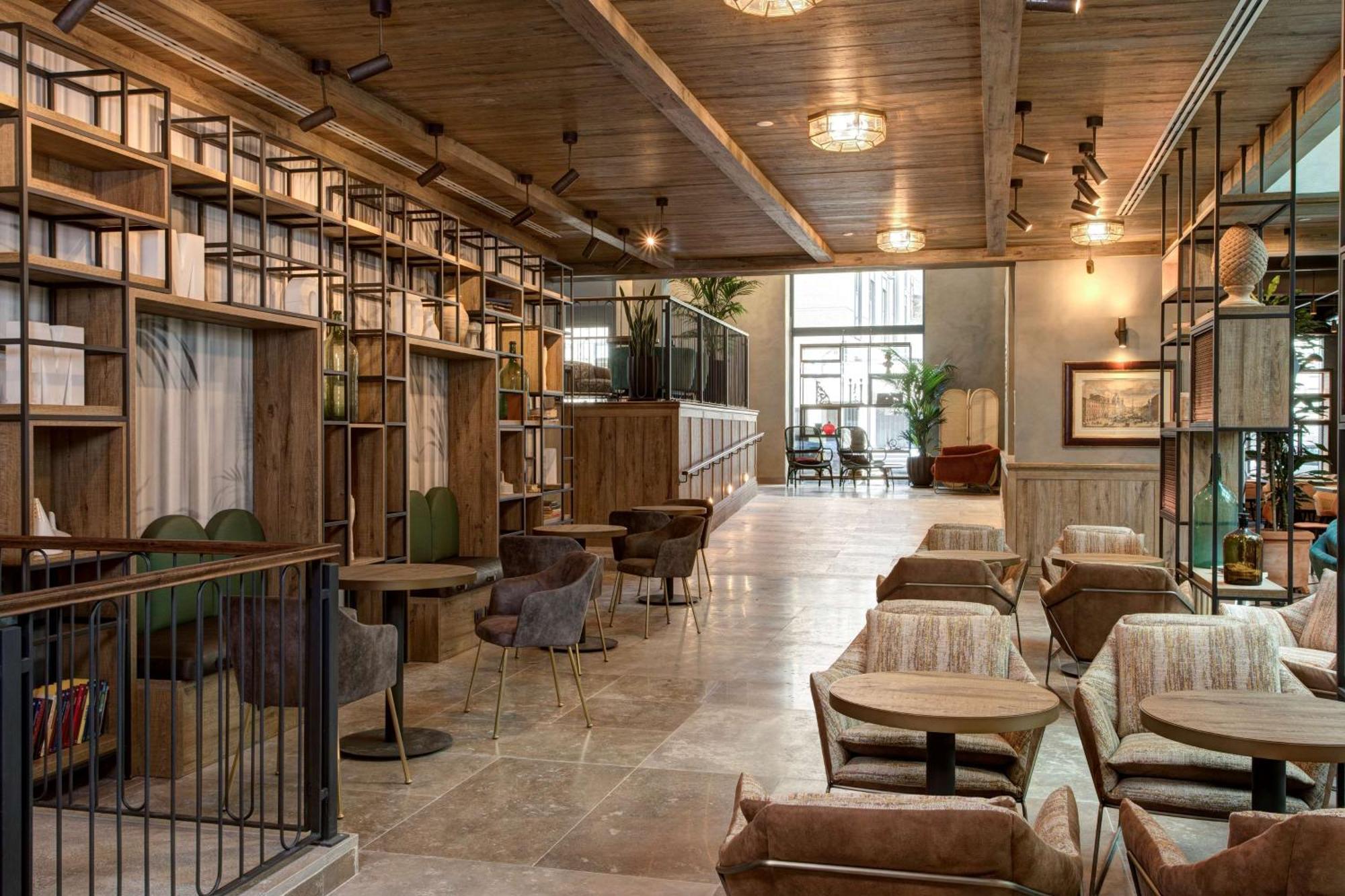 Doubletree By Hilton Monti 4* Rome