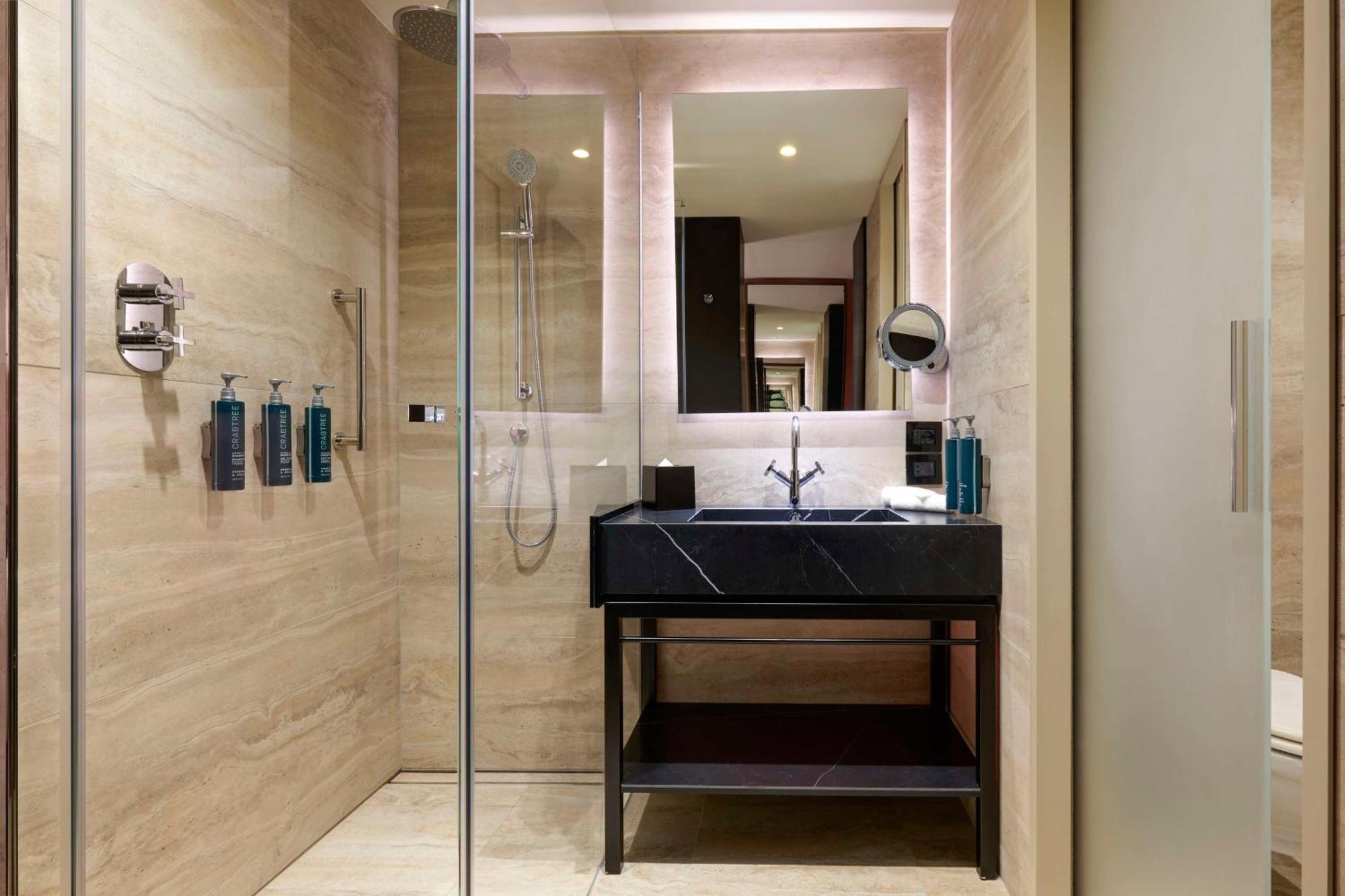 Hilton Eur La 4*