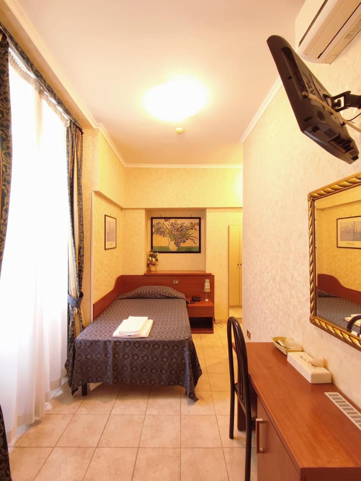 Orlanda Hotel 2*
