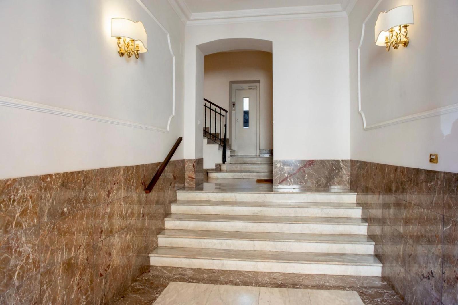 Alberto Vatican House *