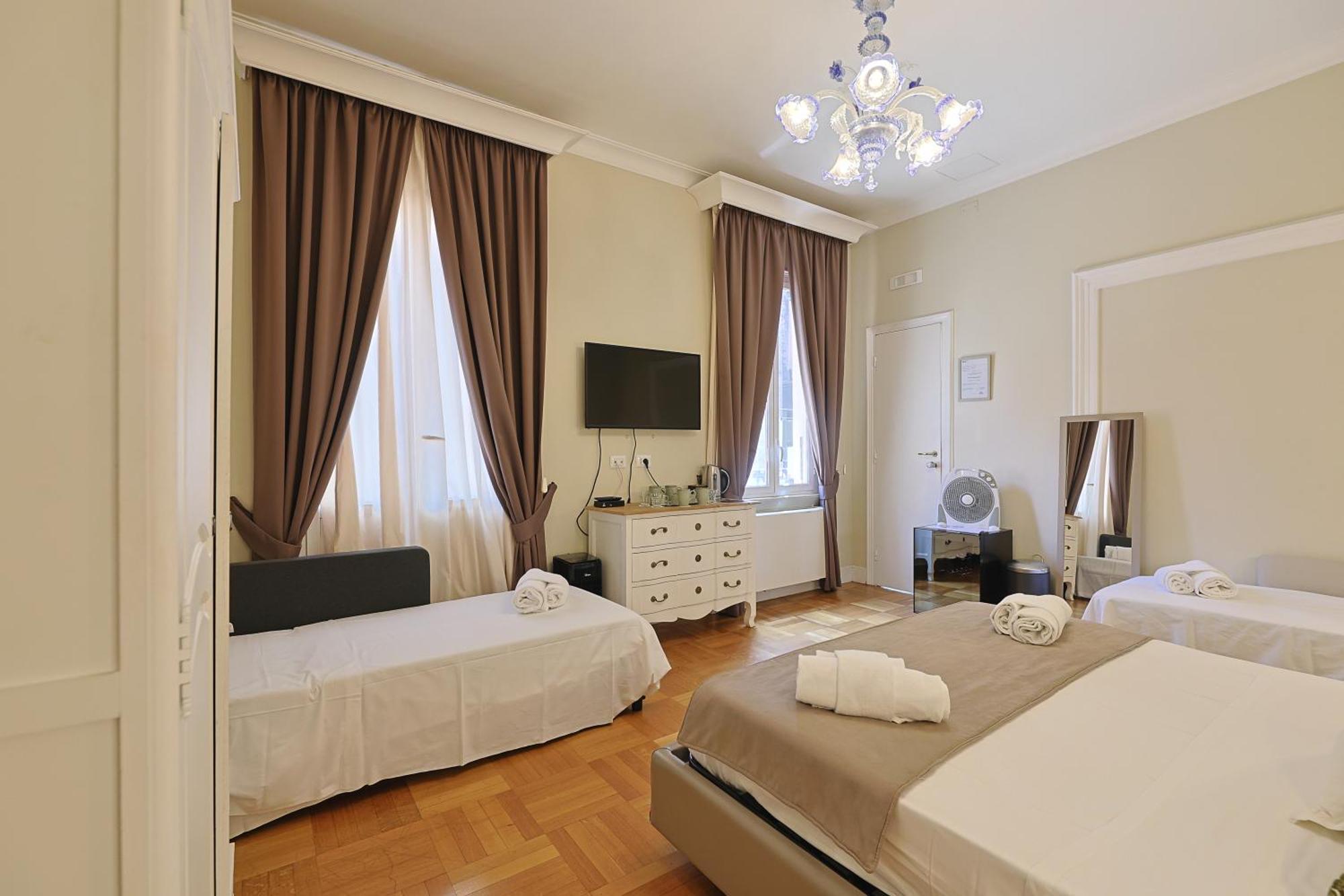 Art House Suites56 Via Del Babuino 56 *