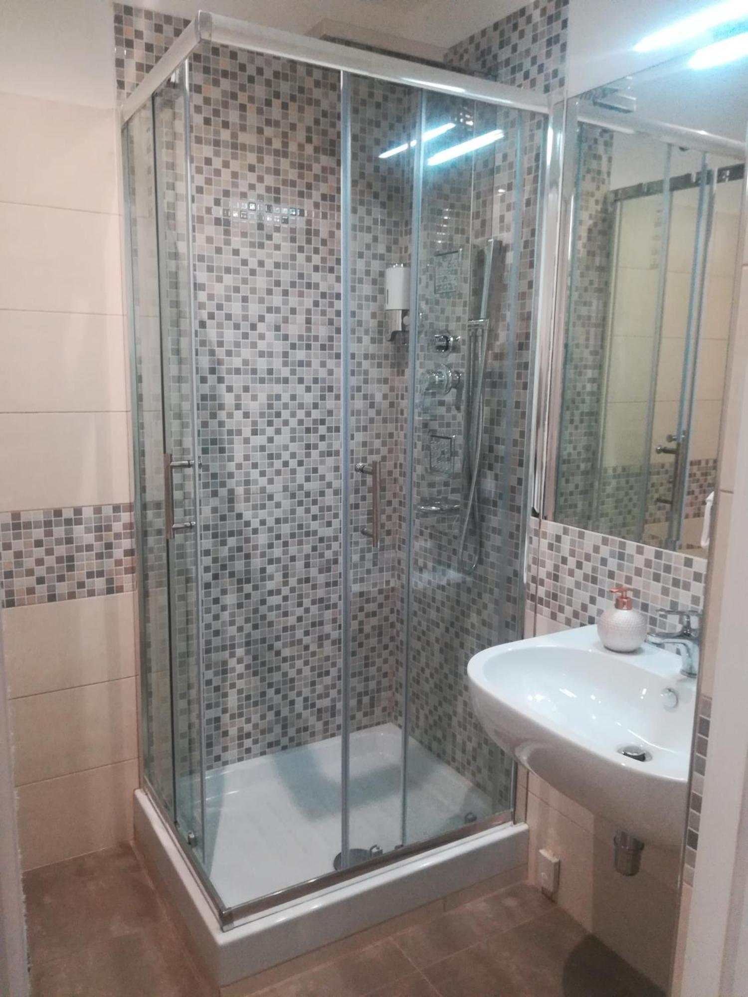 Guest house Pisky's *