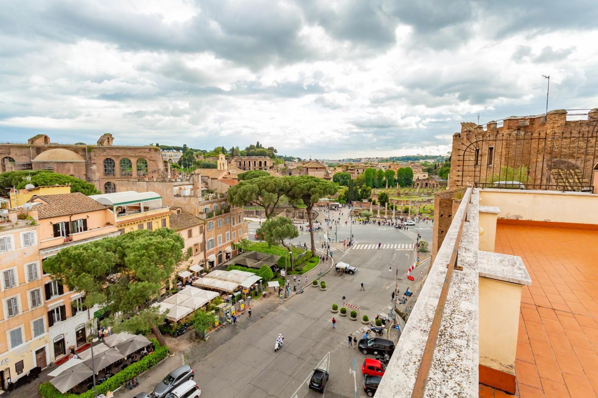 Apartment Maxima: Amazing View Of The Roman Forum