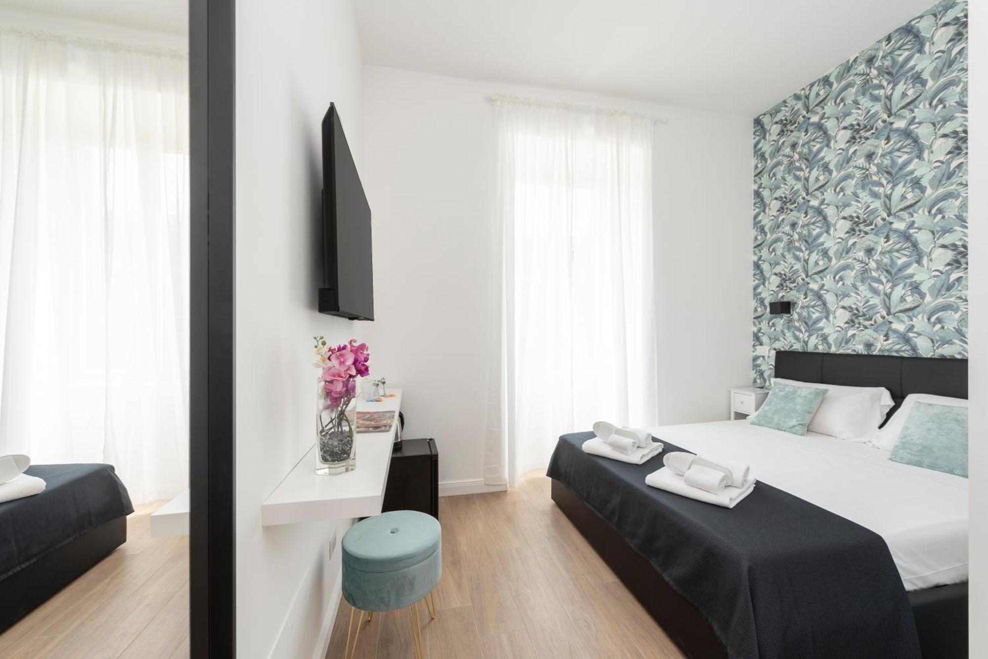 Guest house Black Colosseo Rome
