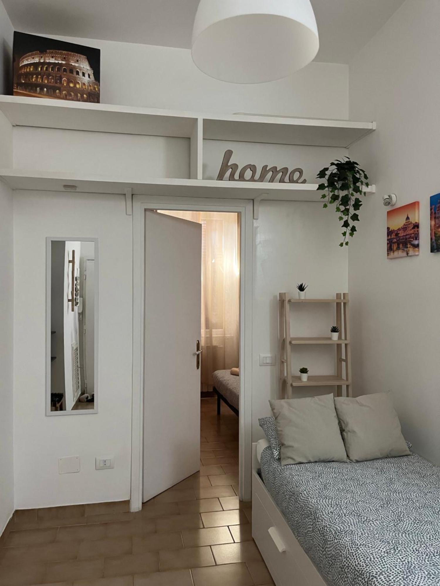 Appia Apartment *