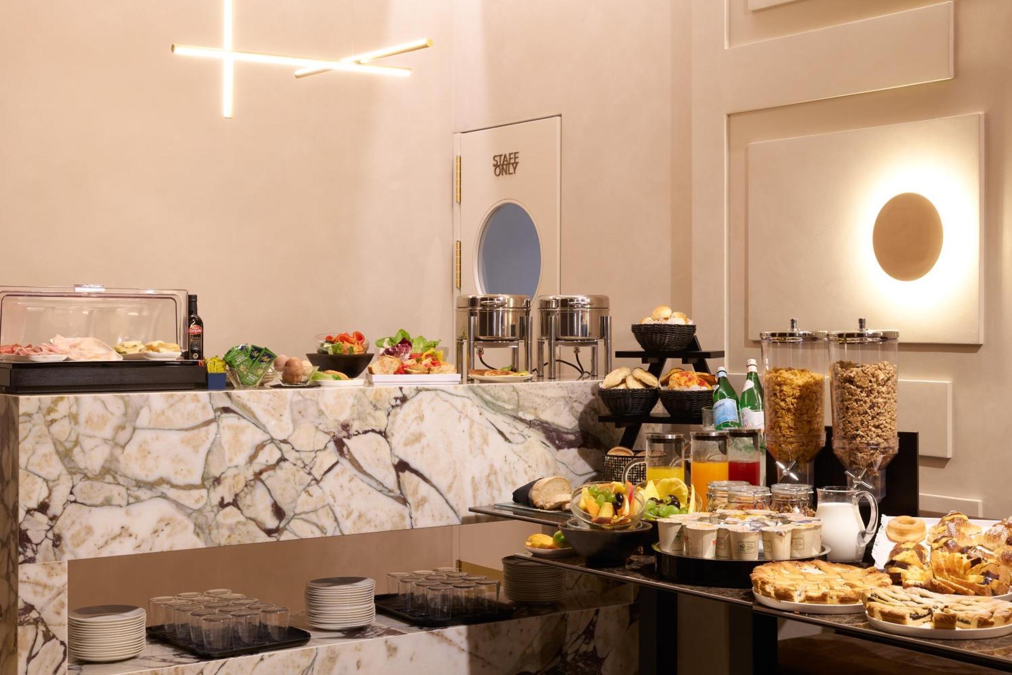 Fontanella Borghese 4*