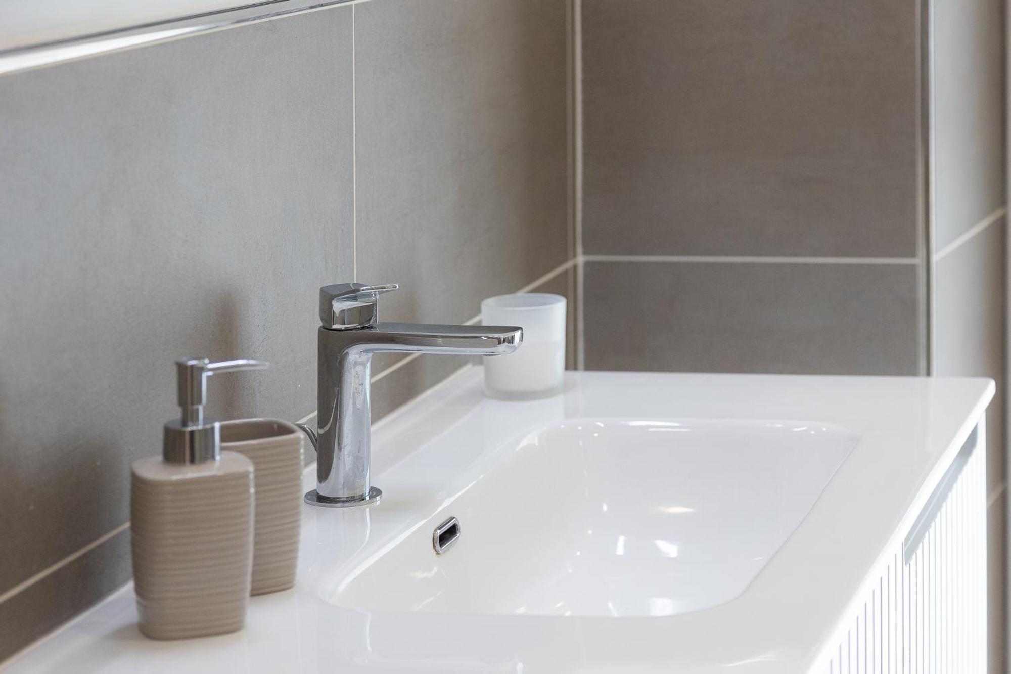 Colosseo Modern By In Apartment *