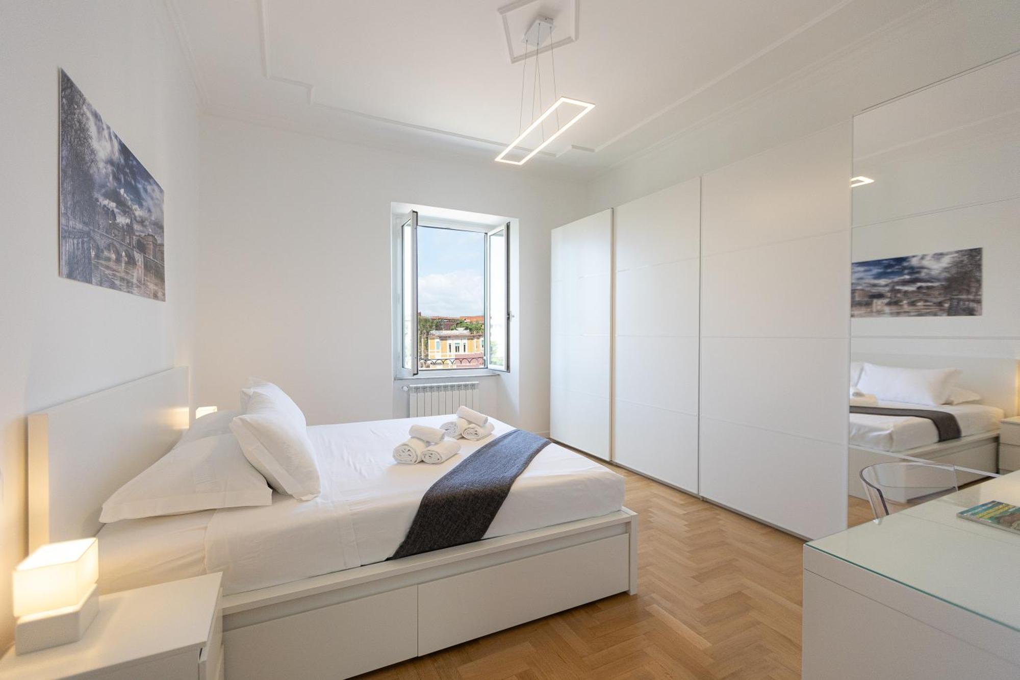 Apartment Colosseo Modern By In *