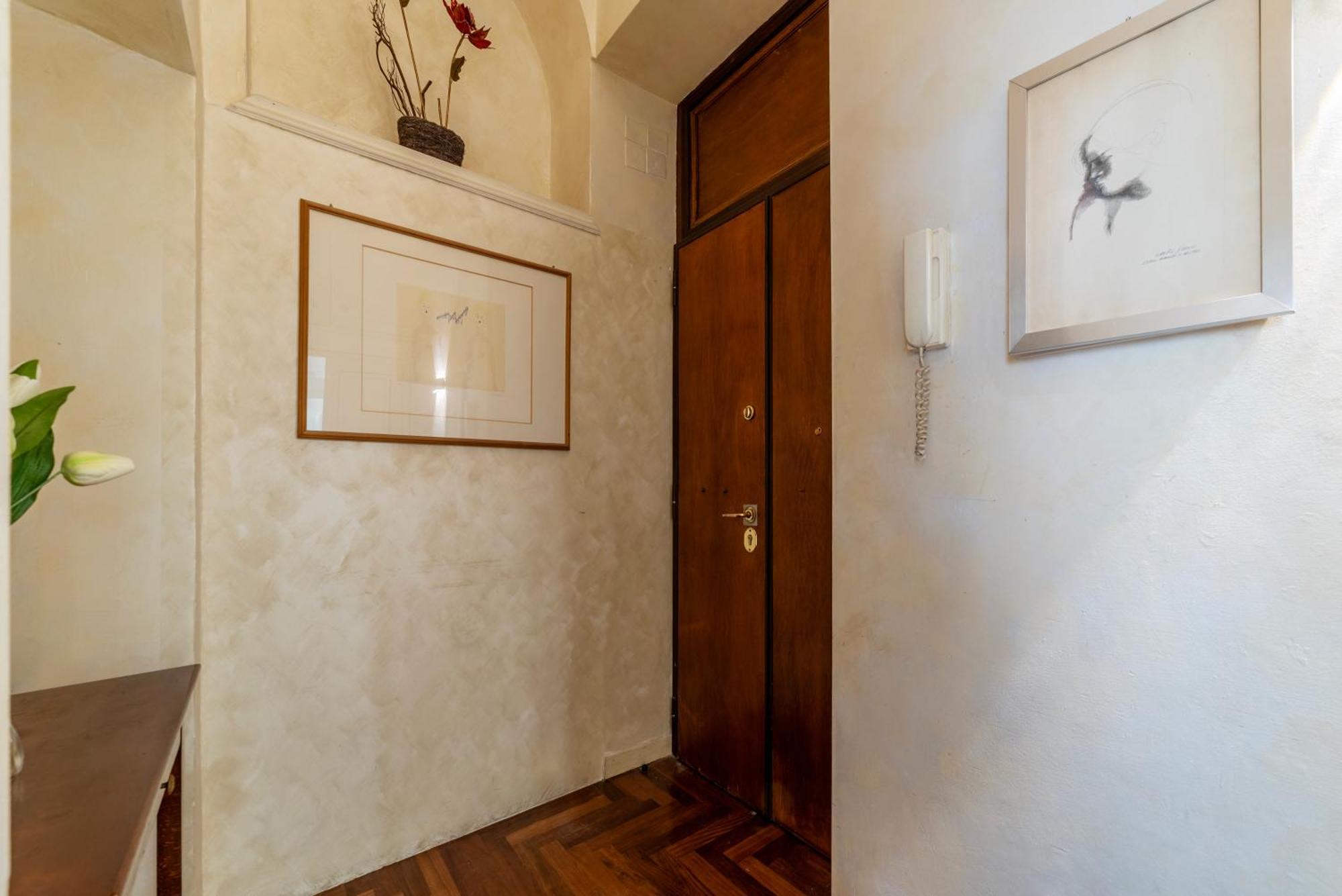 Mm Ottaviano A Un Passo Dal Vaticano Rome
