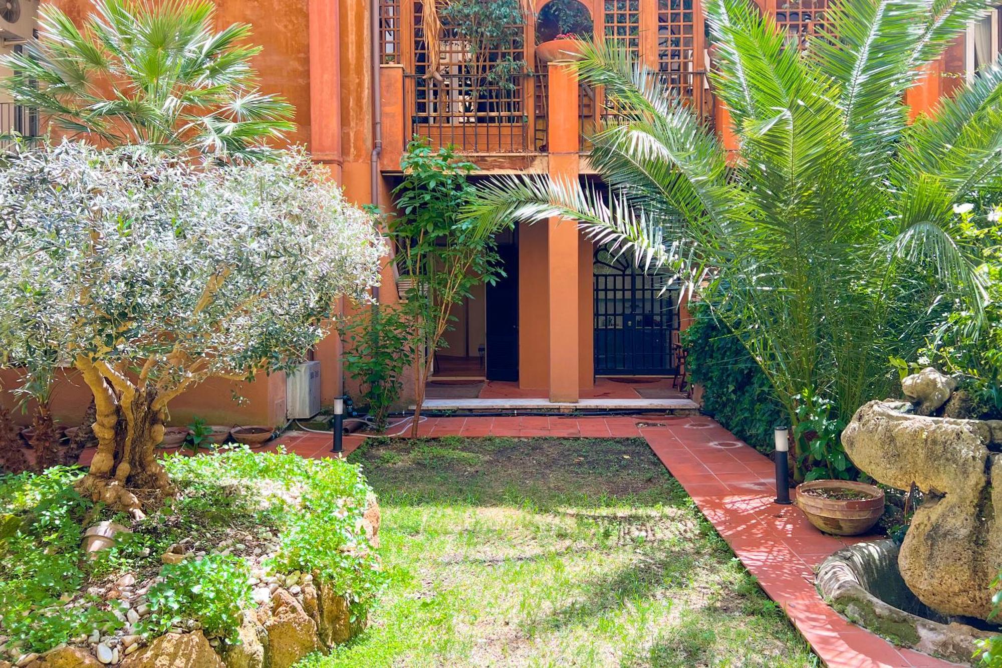 Luxury House & Secret Garden - Strategic Location, 100m To Metro B Rome