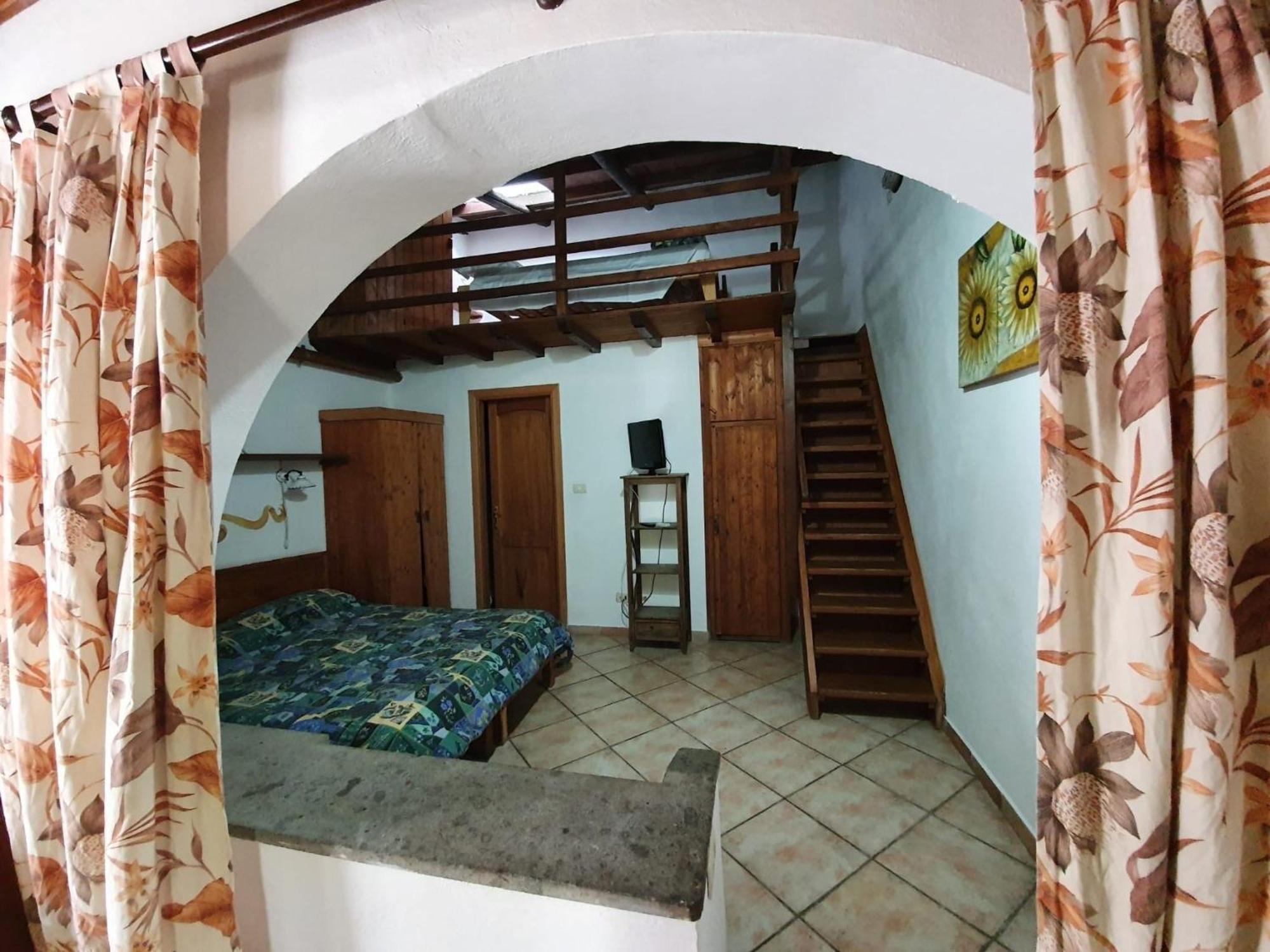 Beautiful In With Shared Swimming Pool Apartment