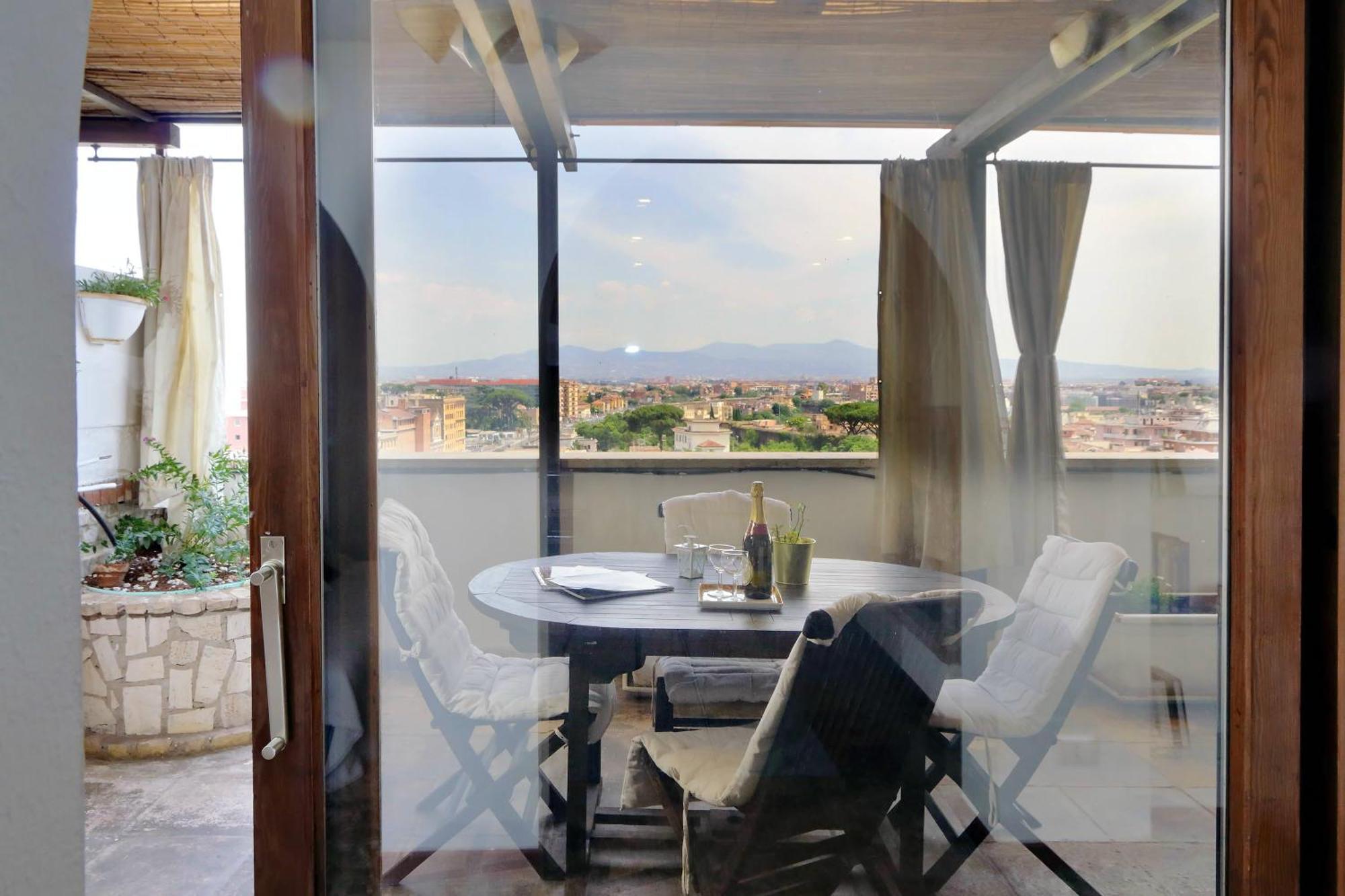 Super Attico Con Terrazza Lodi Apartment Rome
