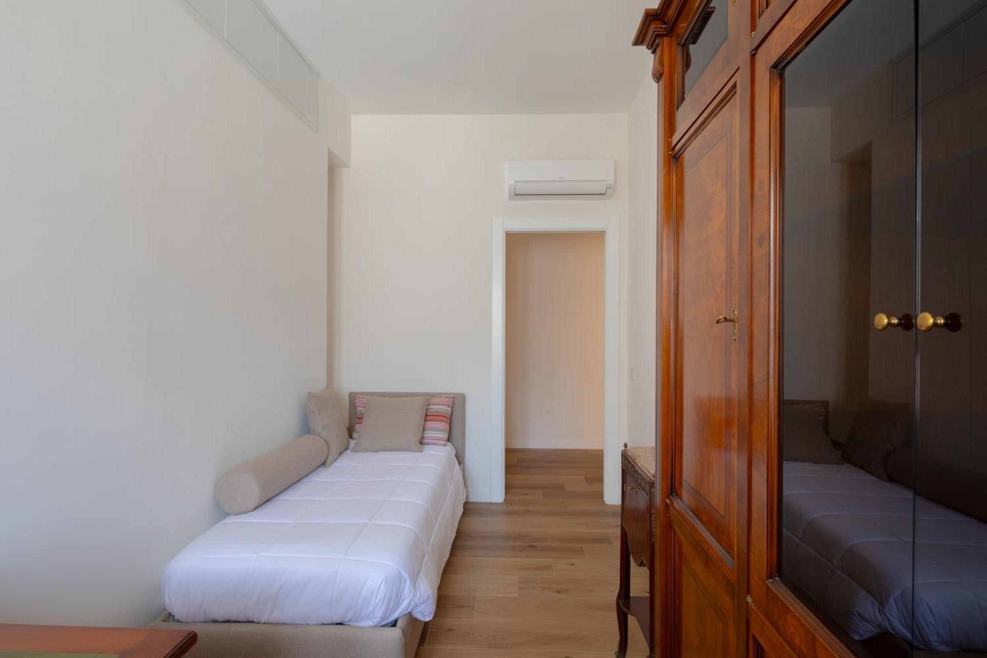 Appartamento - Ruins House - 750m From The Metro Station Roma