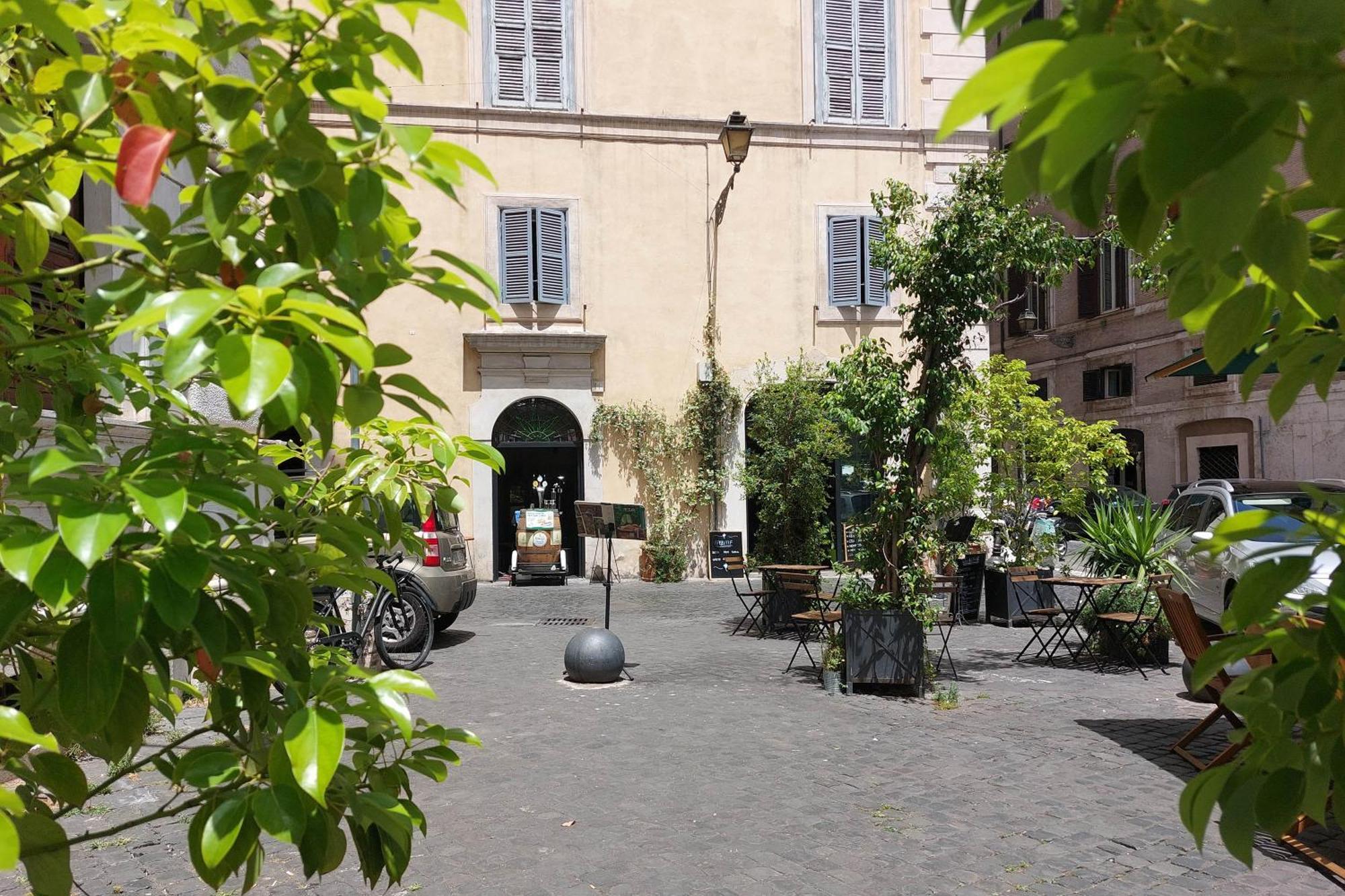 Charming Navona *