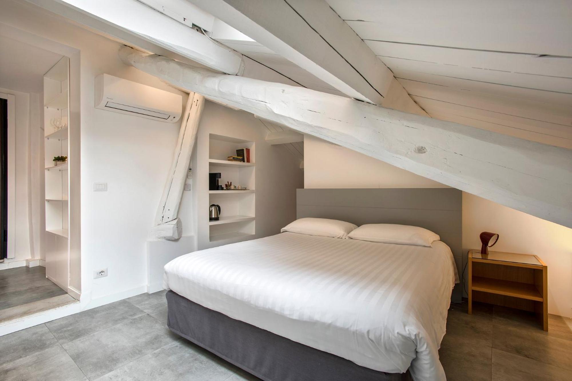 Gonfalone 6 Bed & Breakfast 5*