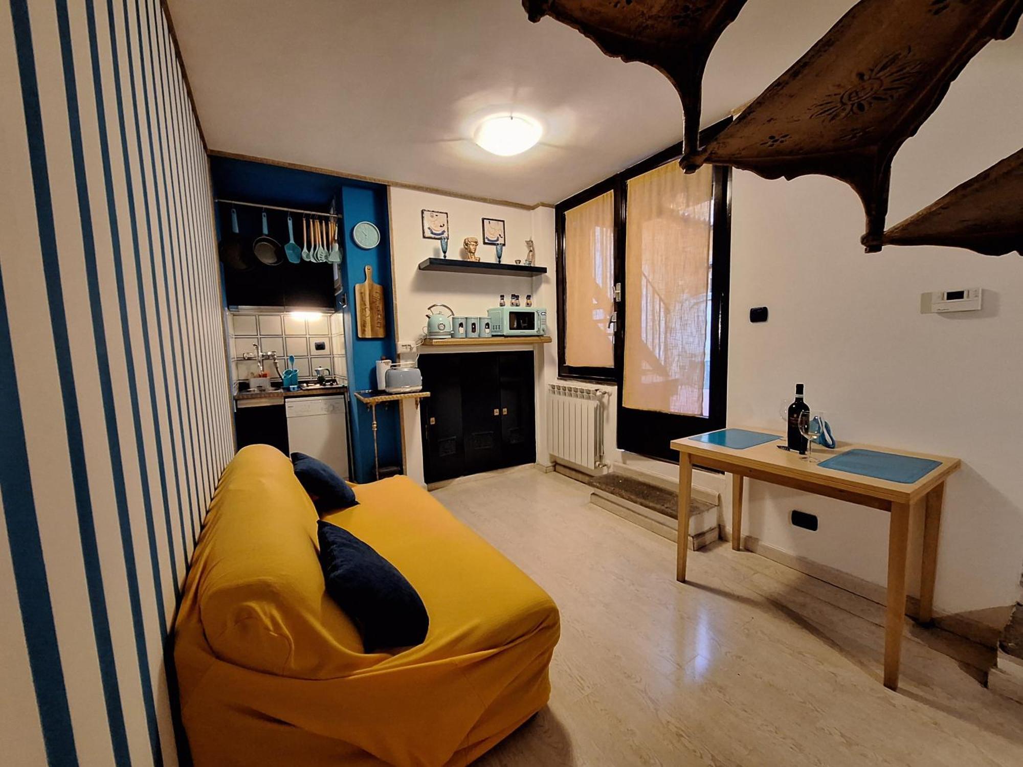 Apartment ωlimpiα *