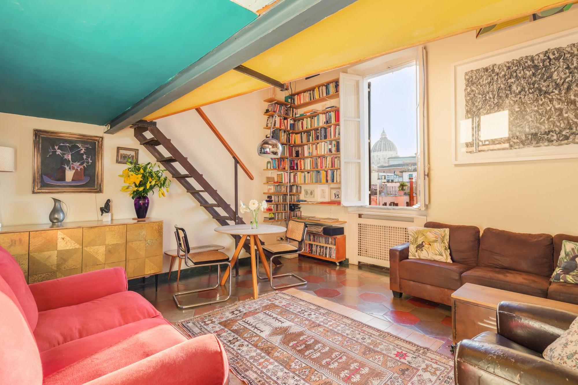 Apartment Penthouse In Exclusive Borgo Pio District Rome