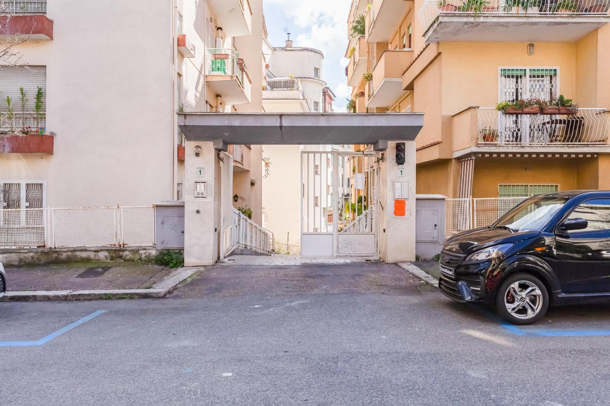Aventino Industrial Loft * Rome