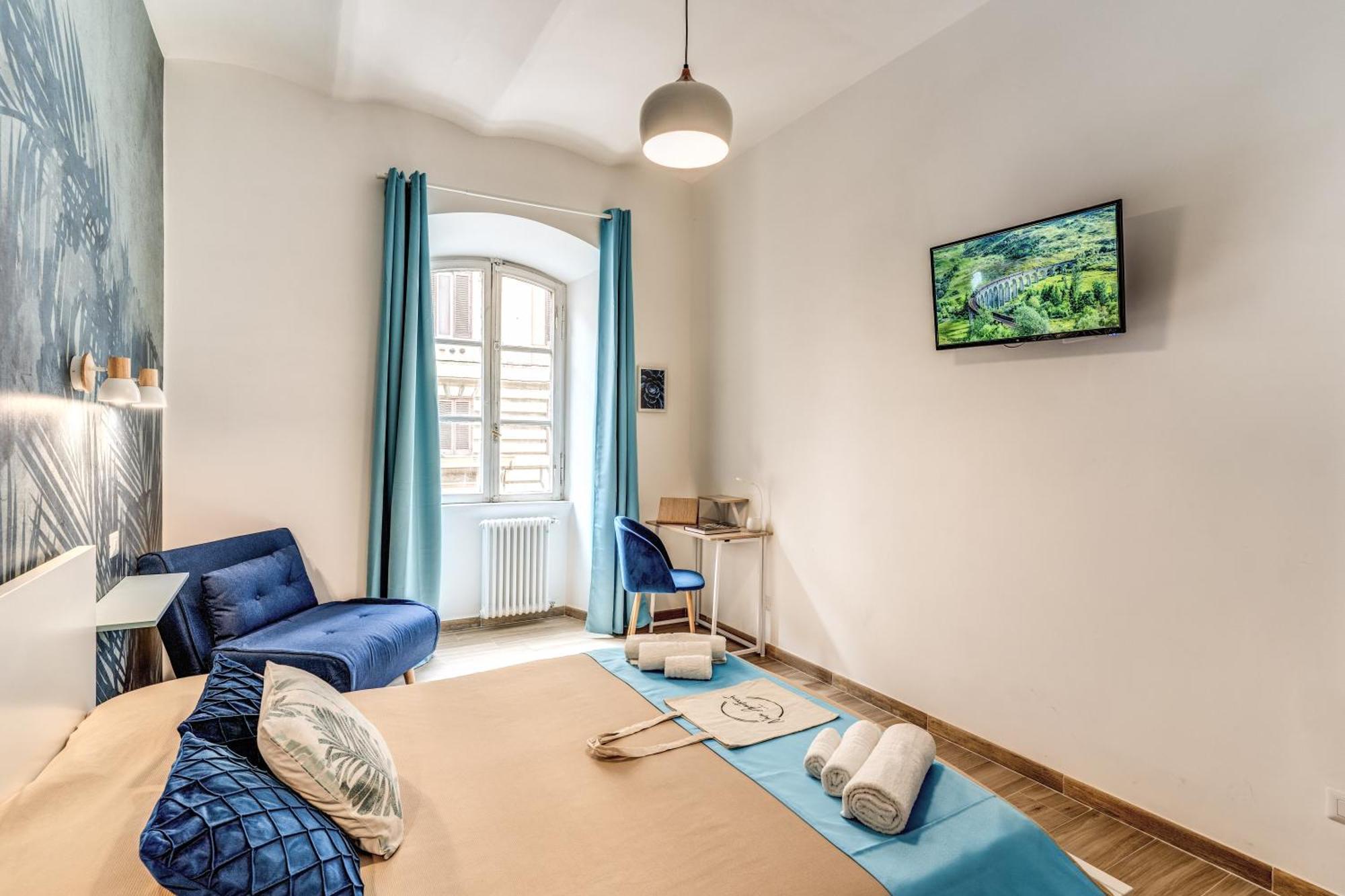 Nala & Kira - Two Big For Groups In The Center Of Apartment Rome
