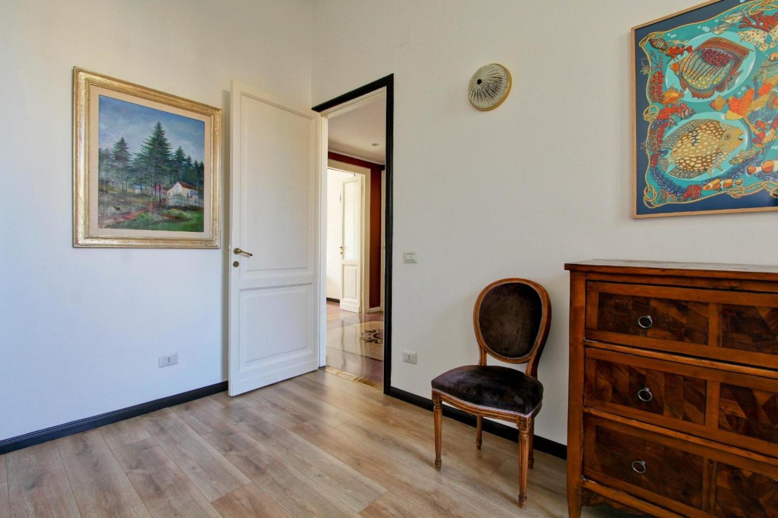 Tibullo ,classico Ed Elegante
