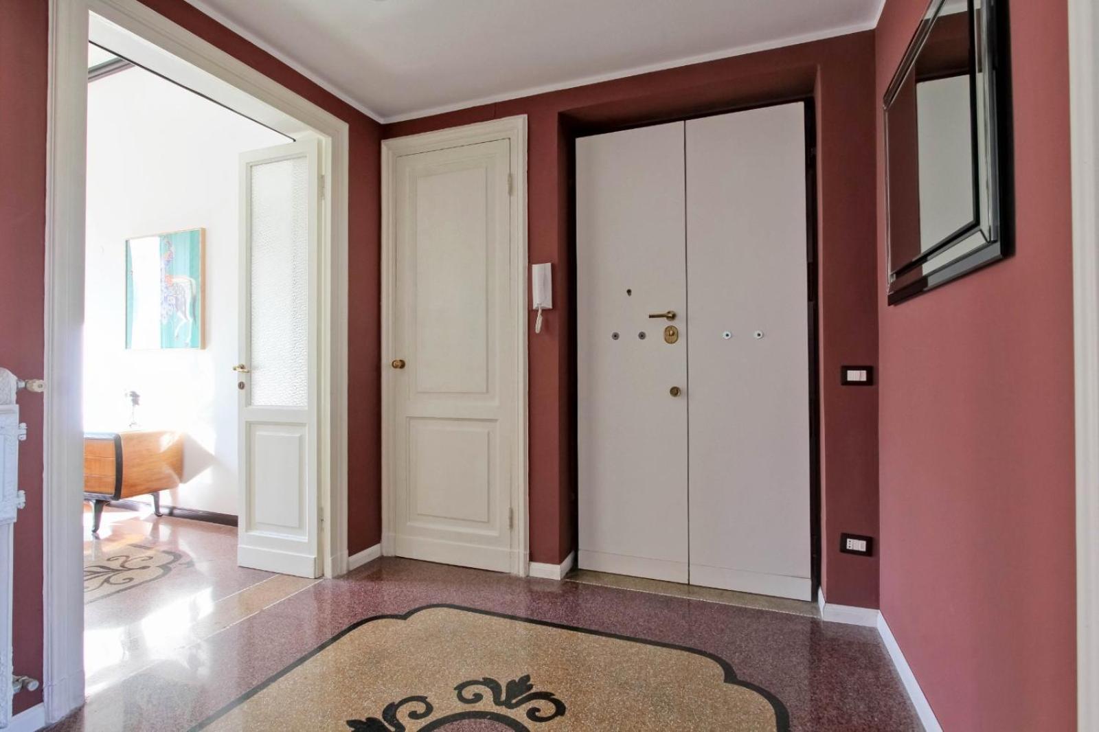 Tibullo ,classico Ed Elegante Apartment