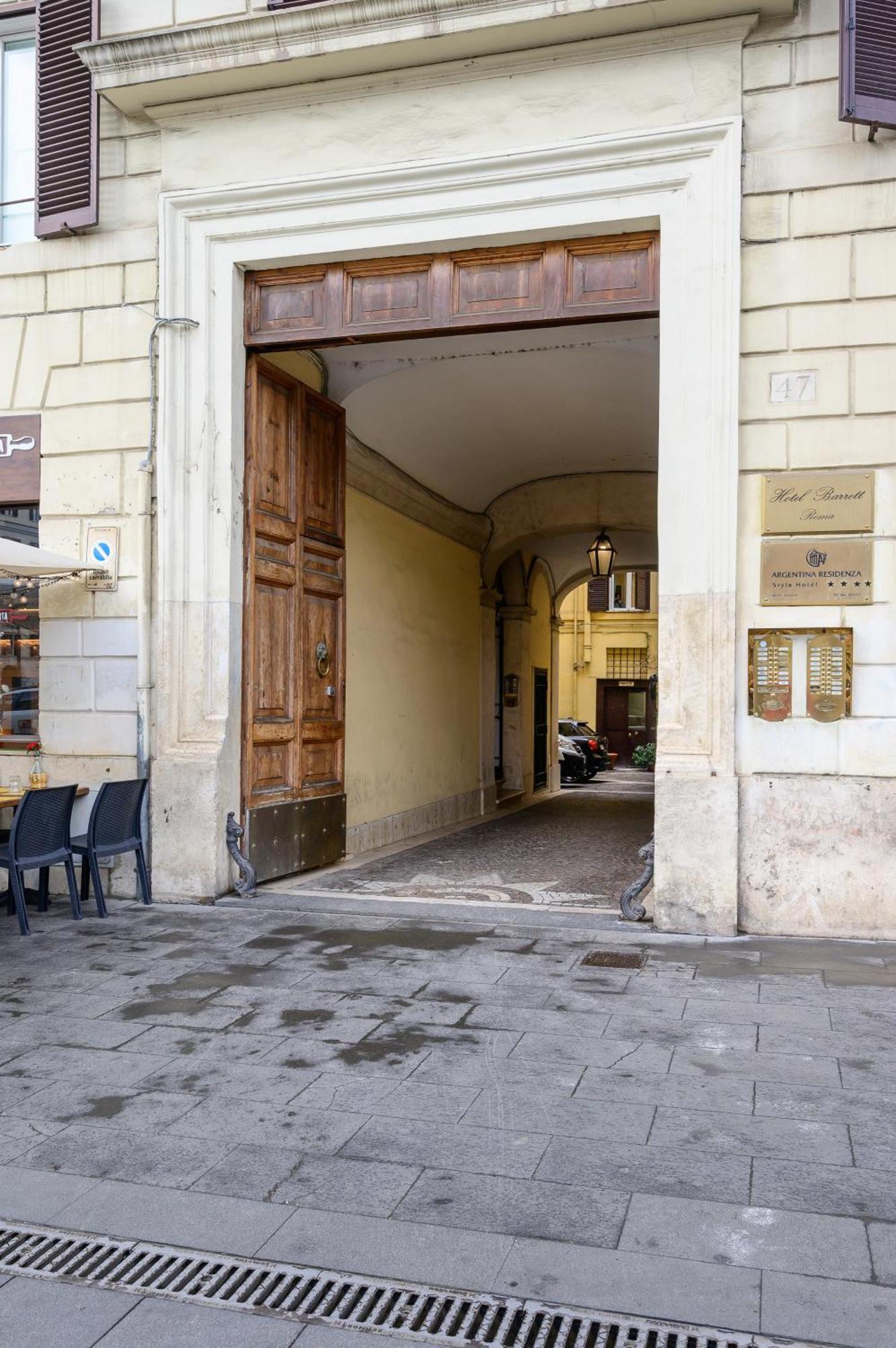 Via Di Torre Argentina Rome