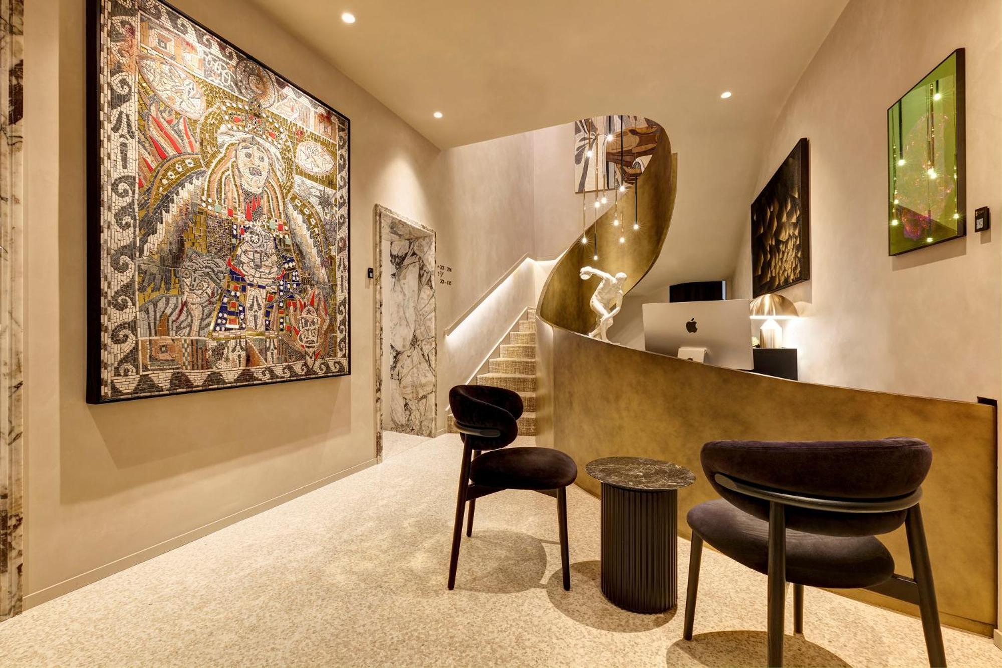 Fontanella Borghese Hotel