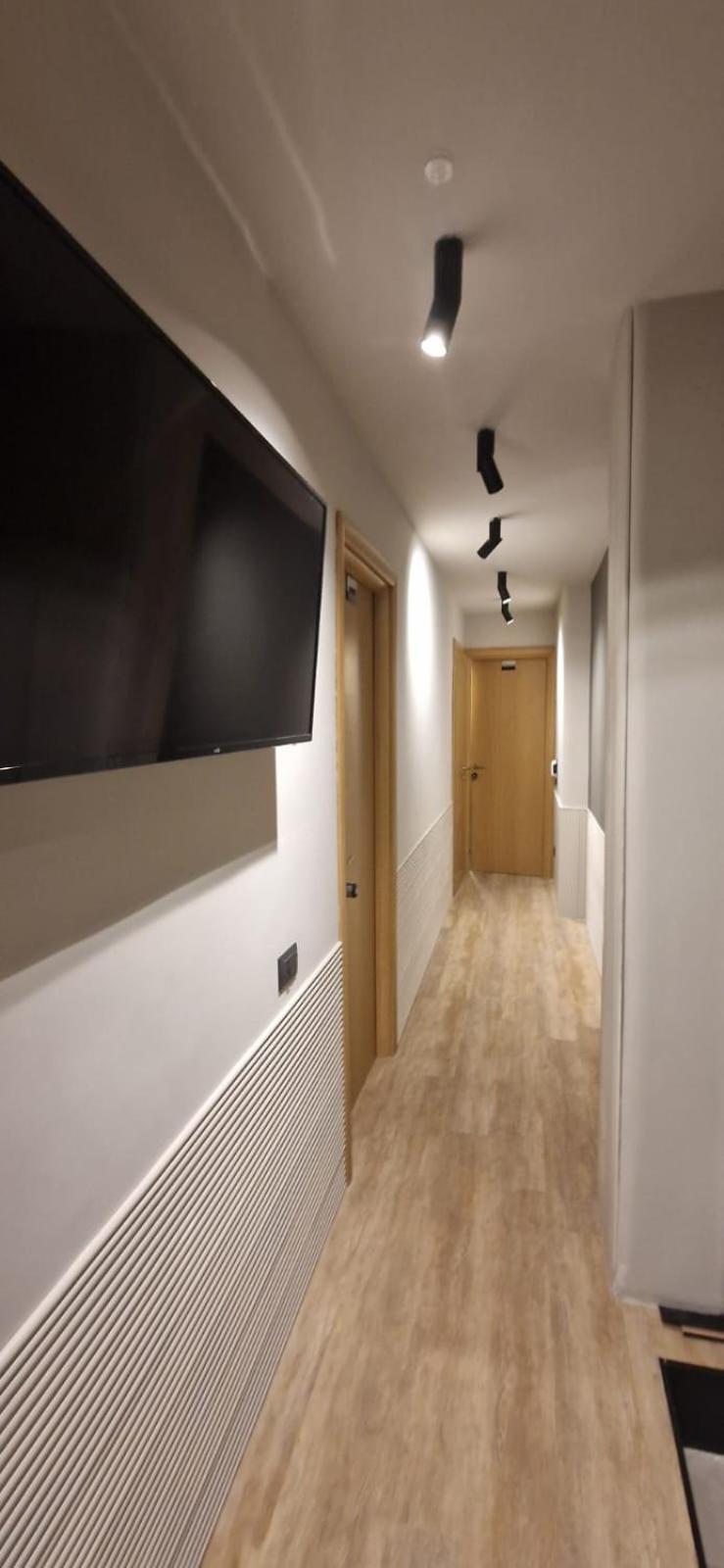 Xcross Guest house *