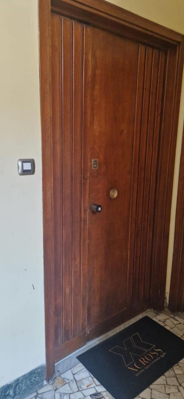 Xcross Guest house *