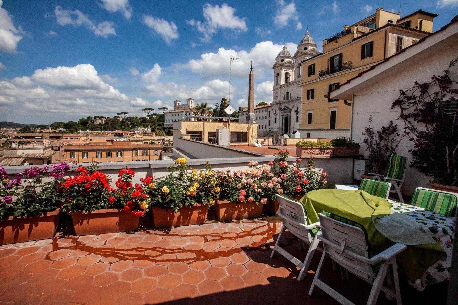 Apartment Tolles In Rione Iv Campo Marzio Mit Panorama-terrasse, Trevi-brunnen In Der Naehe *