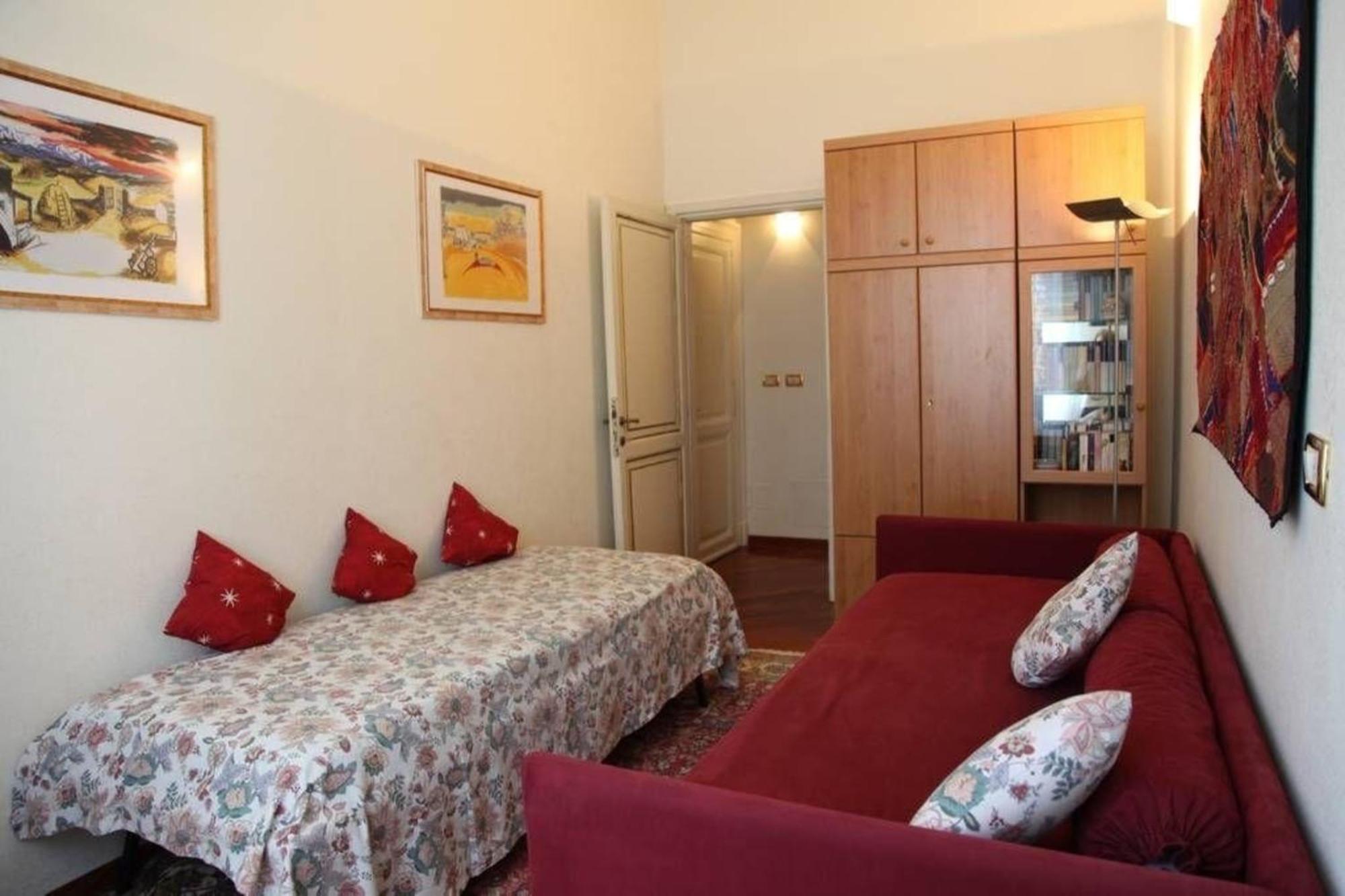 Tolles In Rione Iv Campo Marzio Mit Panorama-terrasse, Trevi-brunnen In Der Naehe Apartment