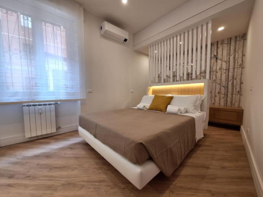 Apartment Peaceful 2 Bedrooms With Patio, Near Metro A Rome